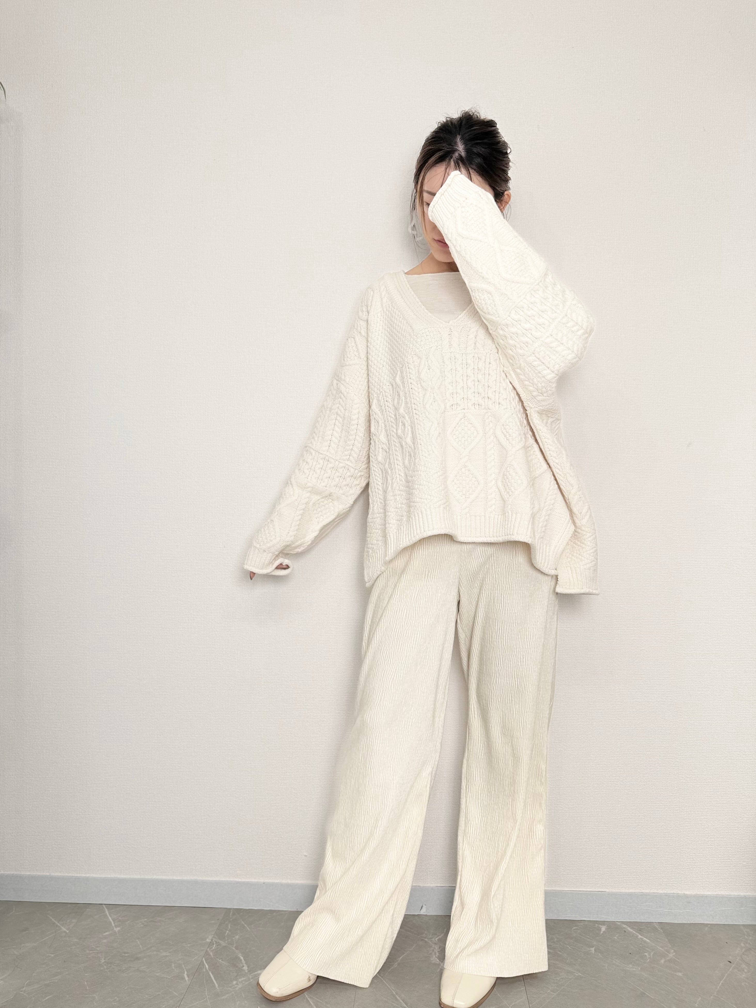 VELOUR LIKE STRAIGHT PANTS