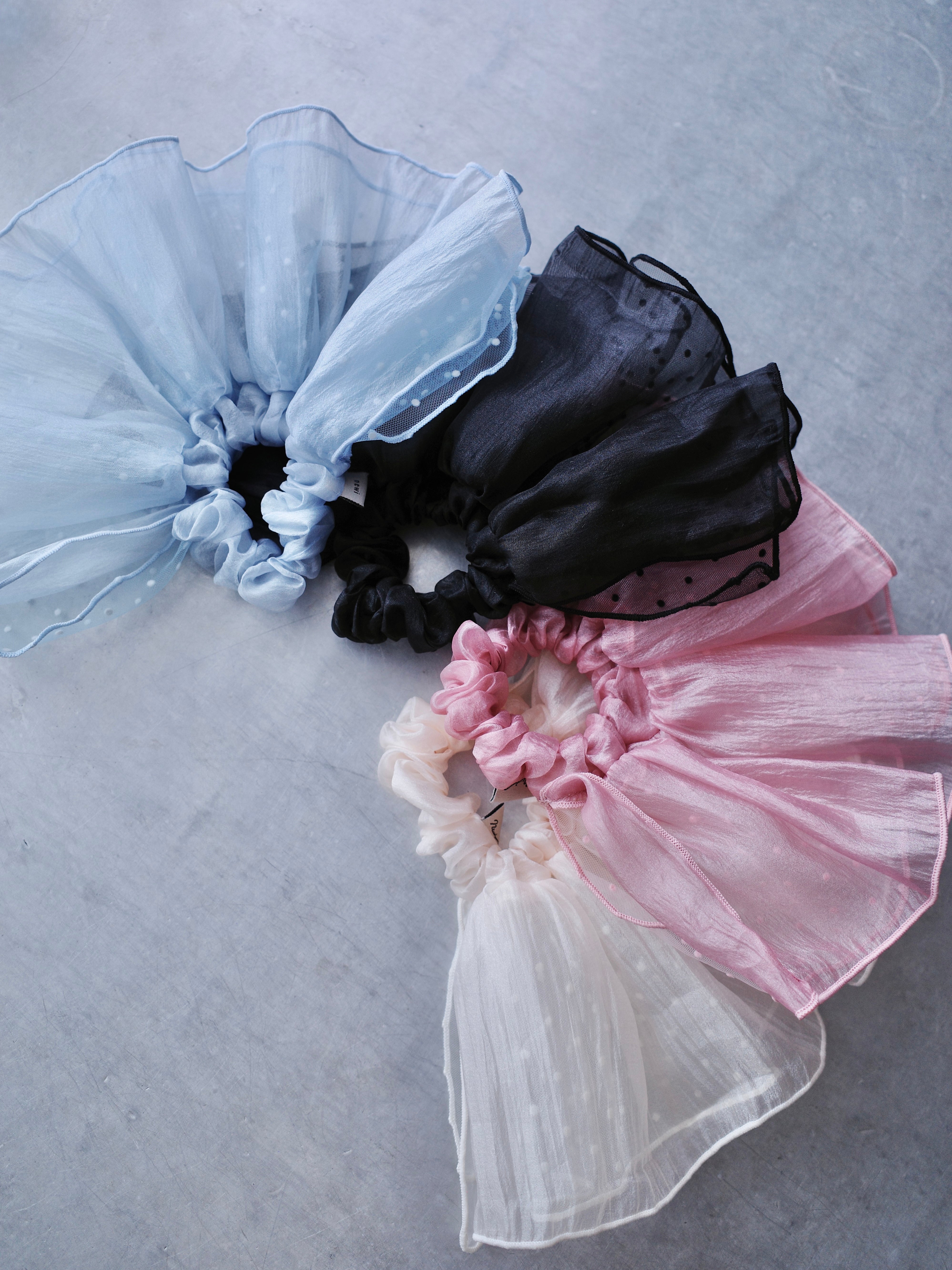 SHEER DOT SCRUNCHIE