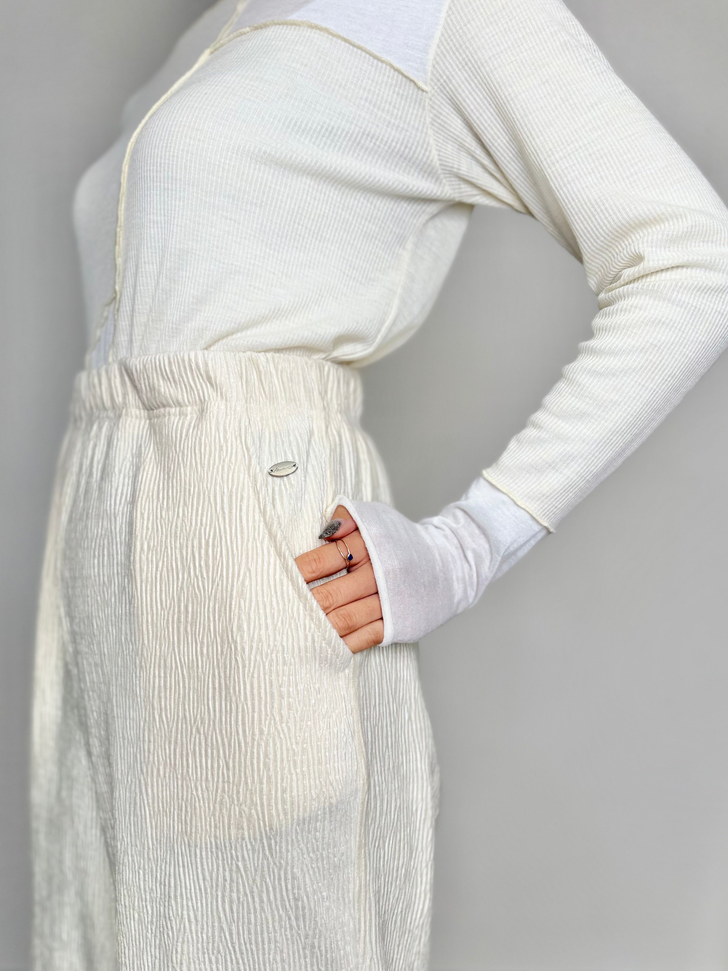 VELOUR LIKE STRAIGHT PANTS