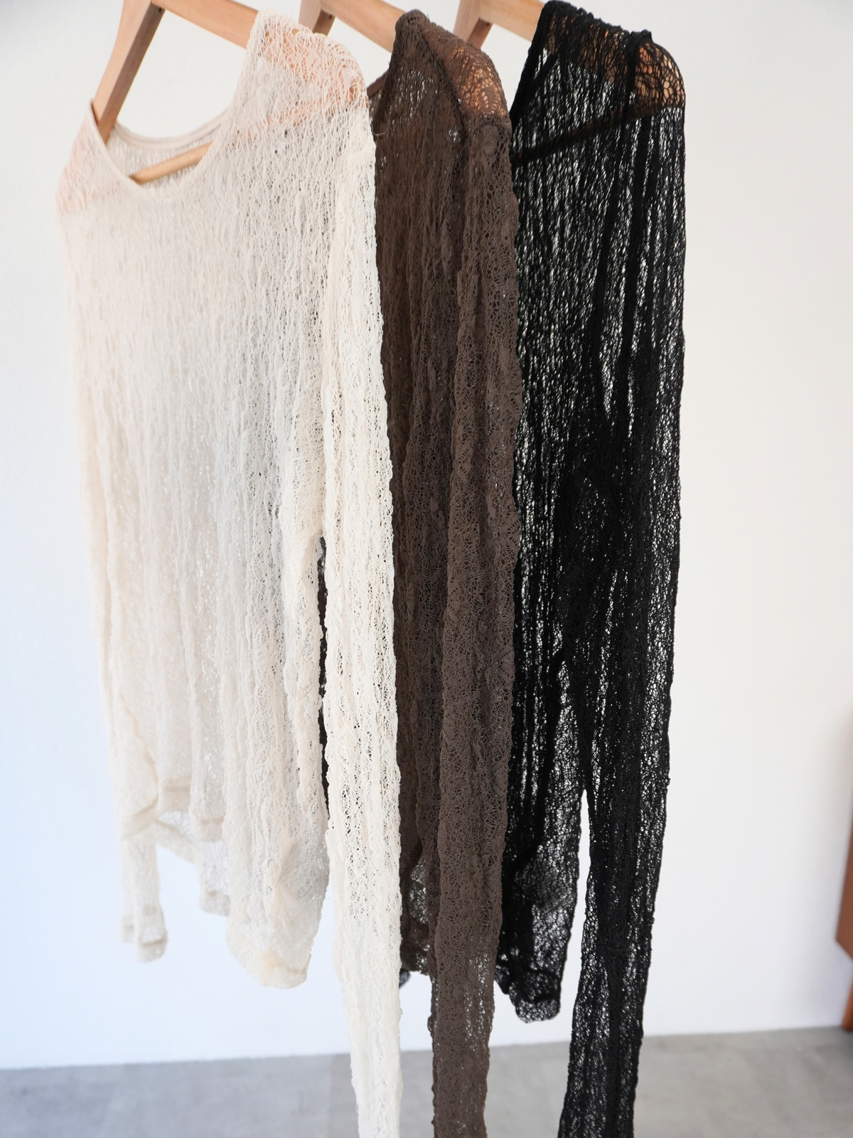 STRETCH LACE FIT TOP