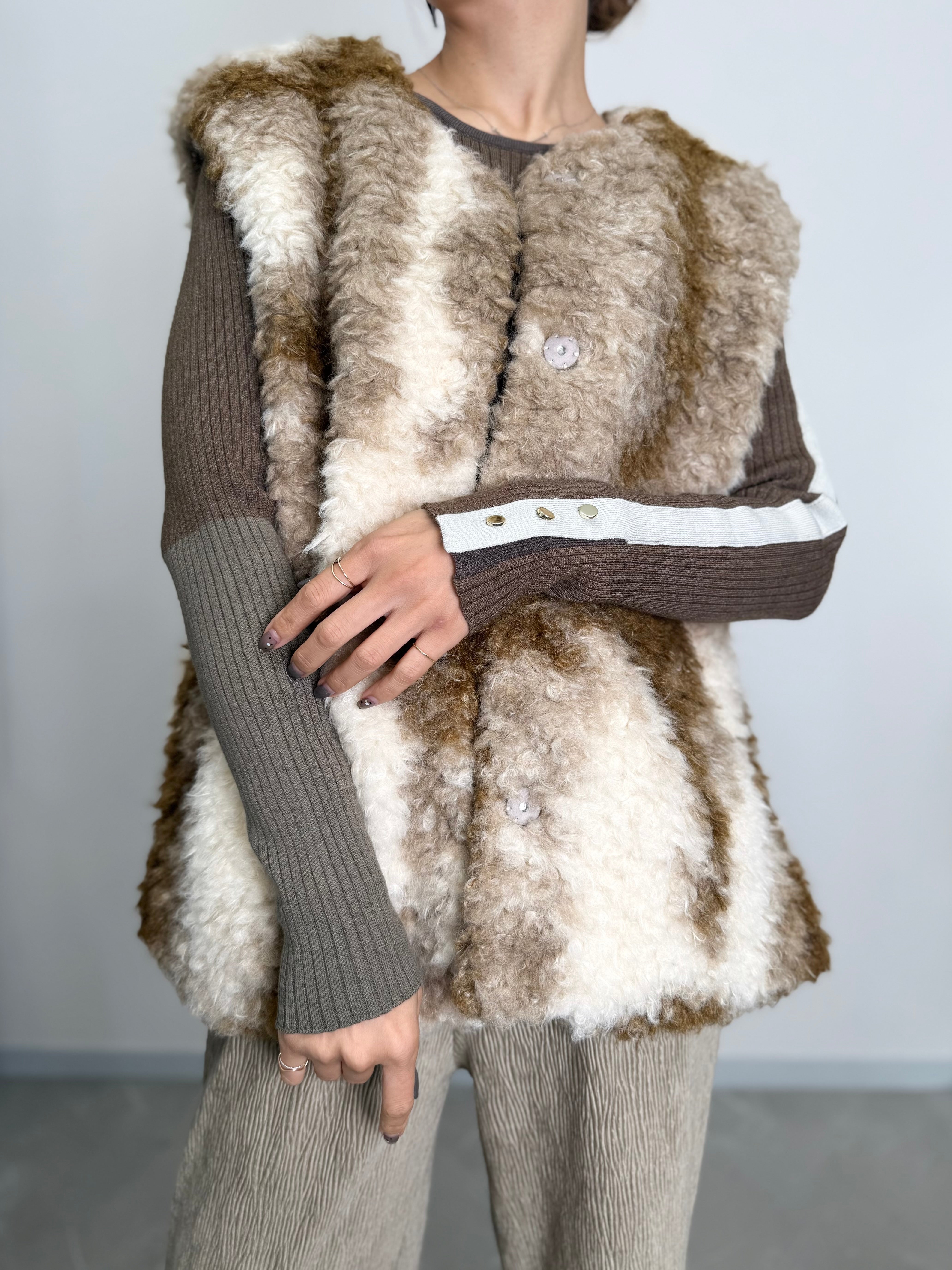 EN LINE ASYMMETRY RIB KNIT