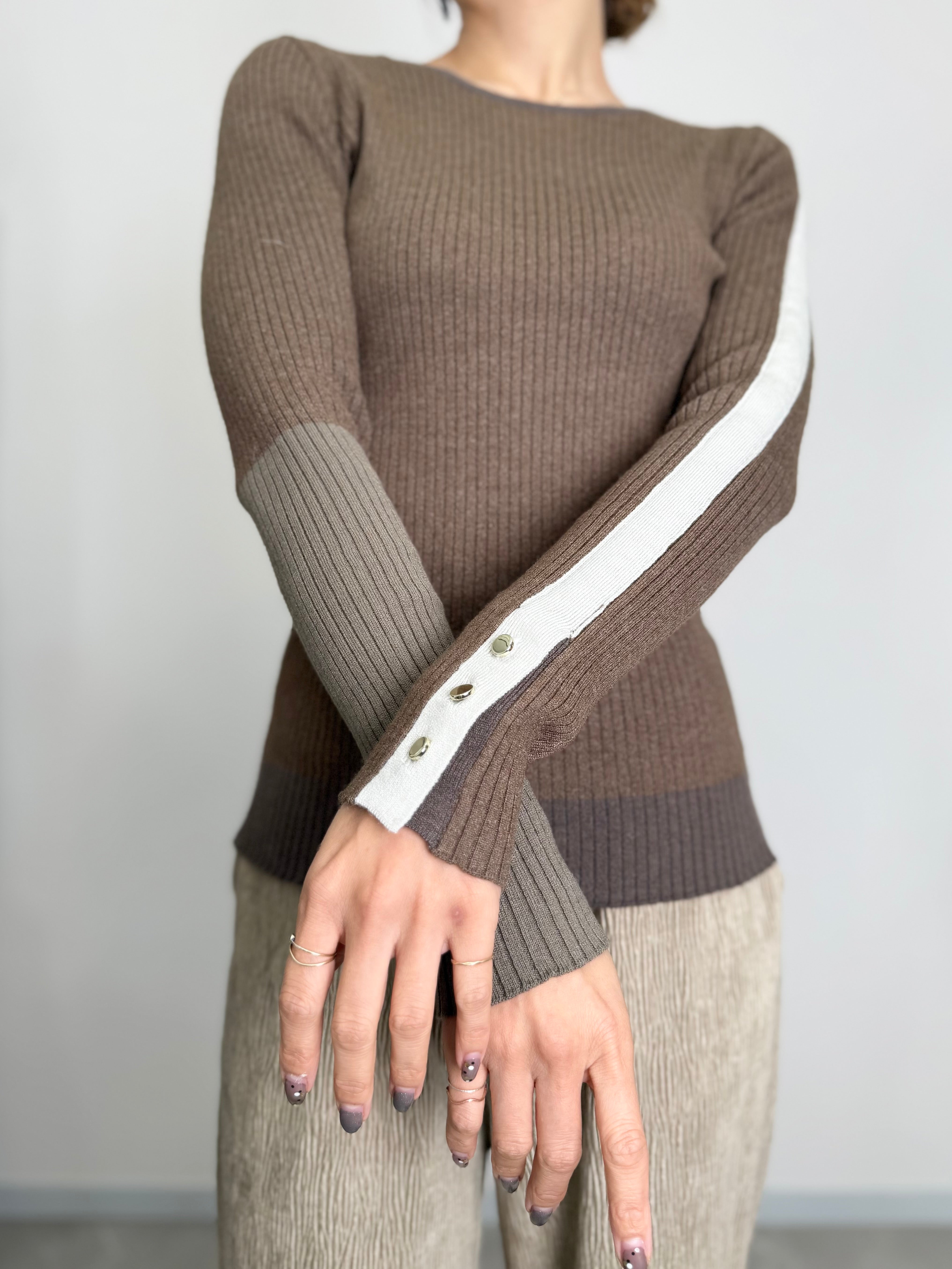 EN LINE ASYMMETRY RIB KNIT