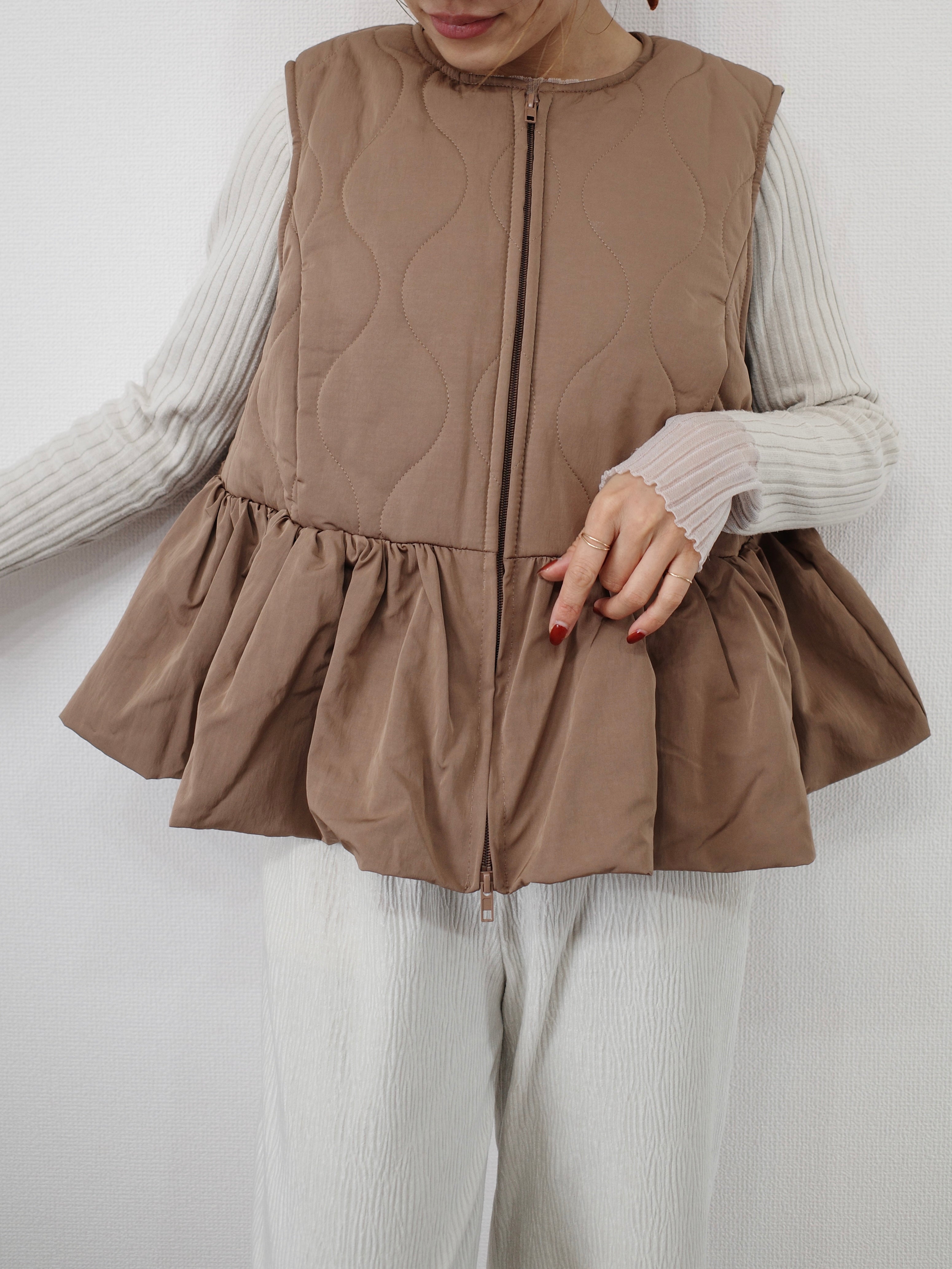 FRILL HEM QUILTING VEST