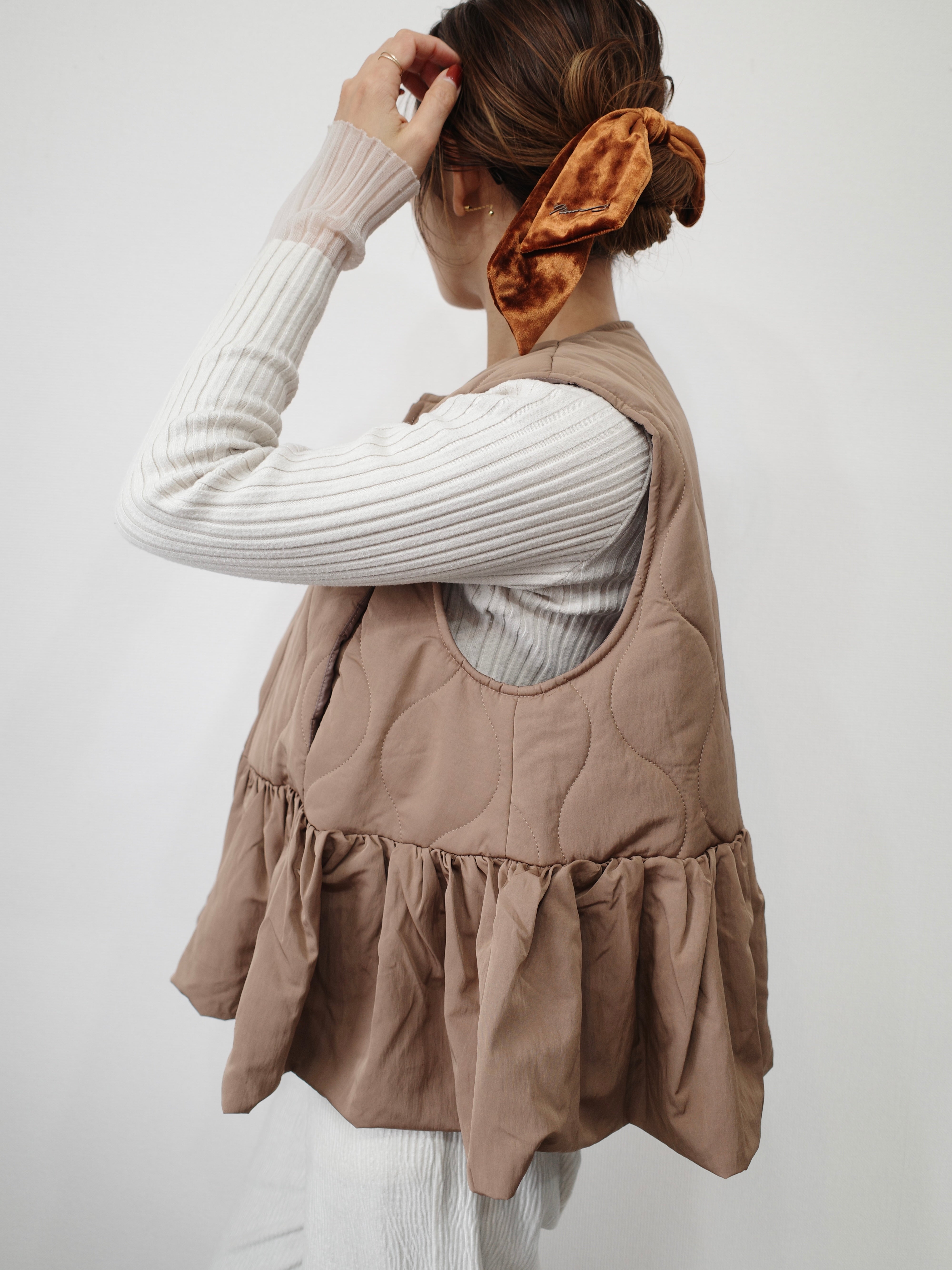 FRILL HEM QUILTING VEST