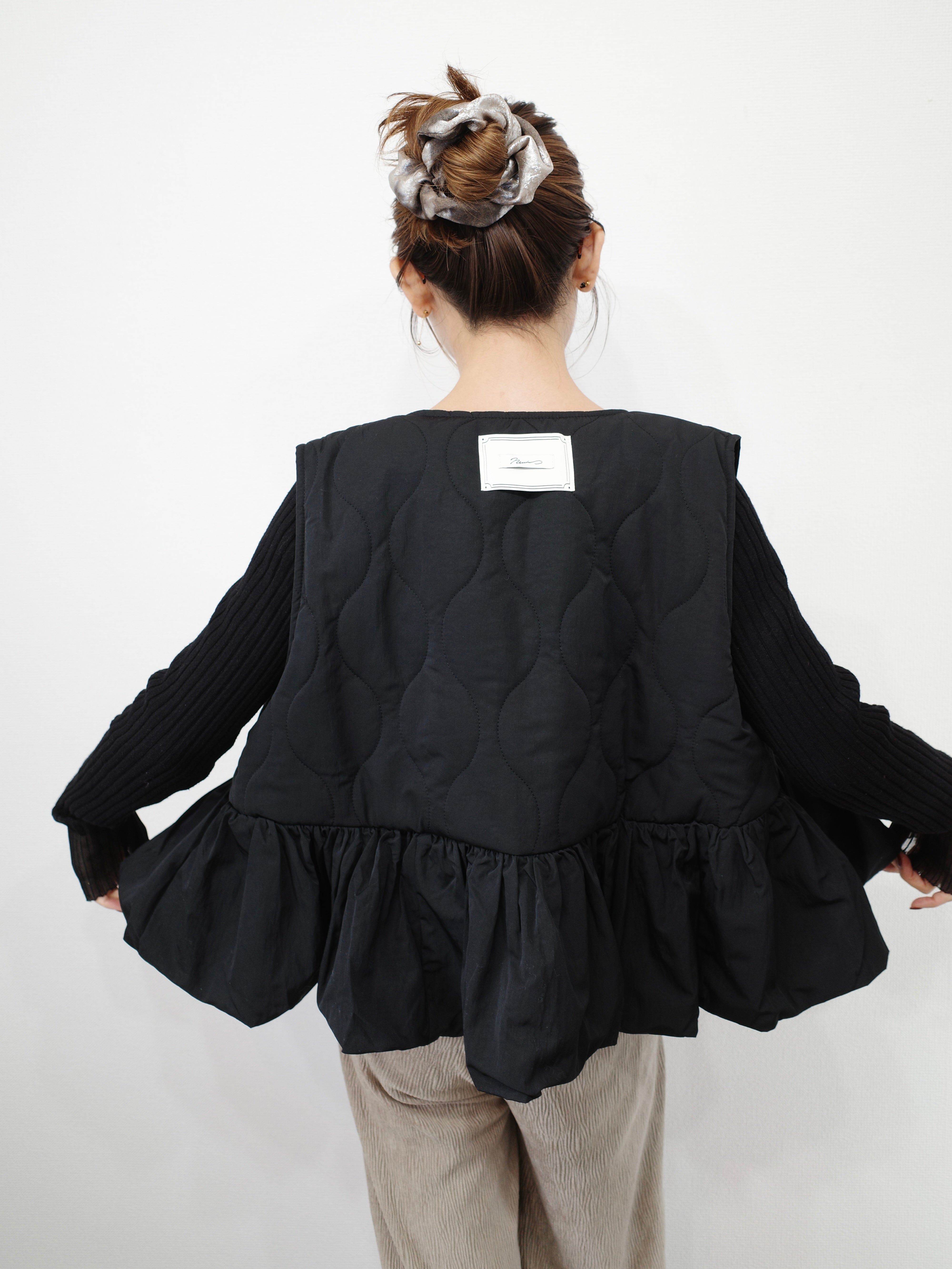 FRILL HEM QUILTING VEST