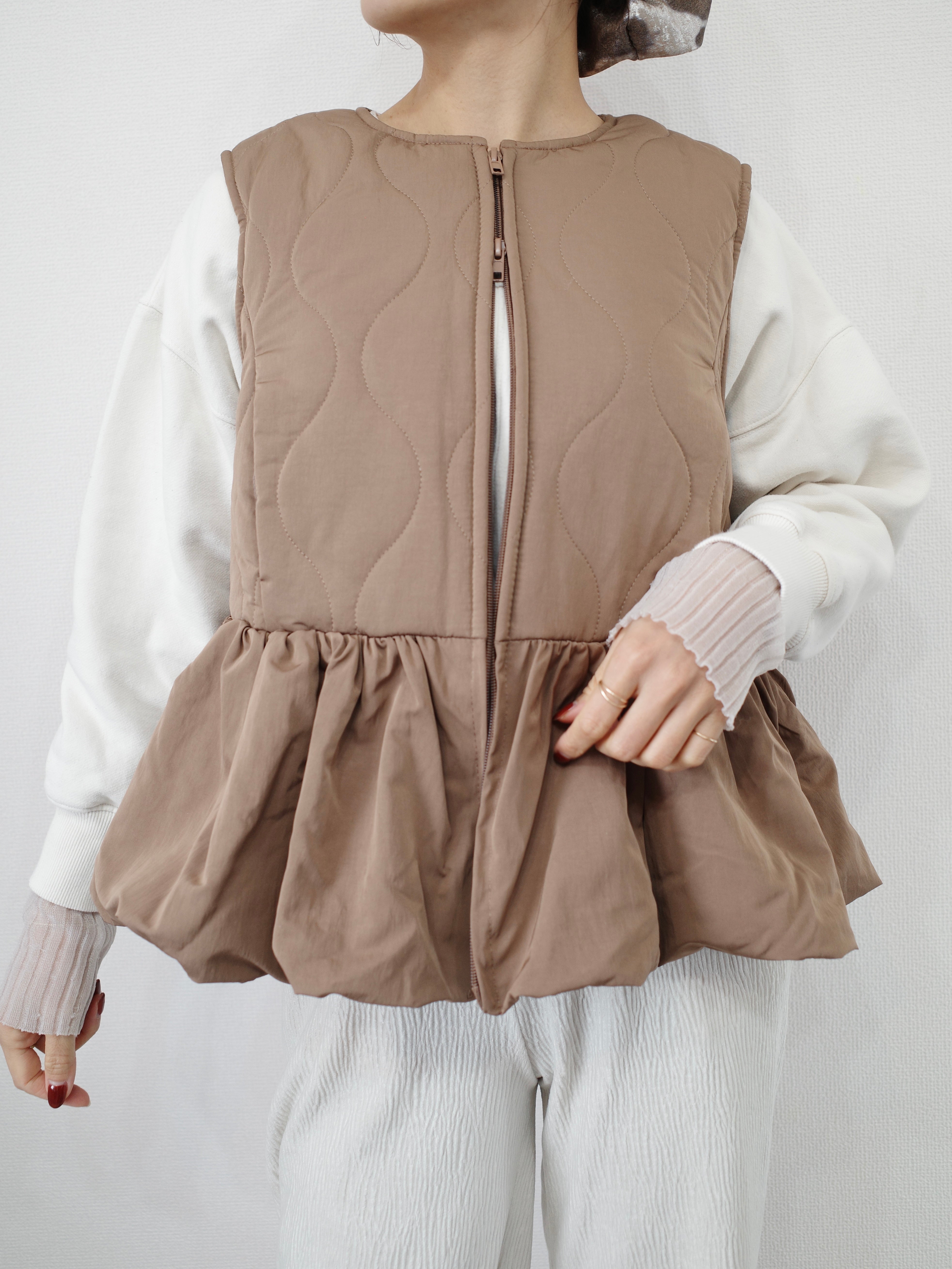 FRILL HEM QUILTING VEST