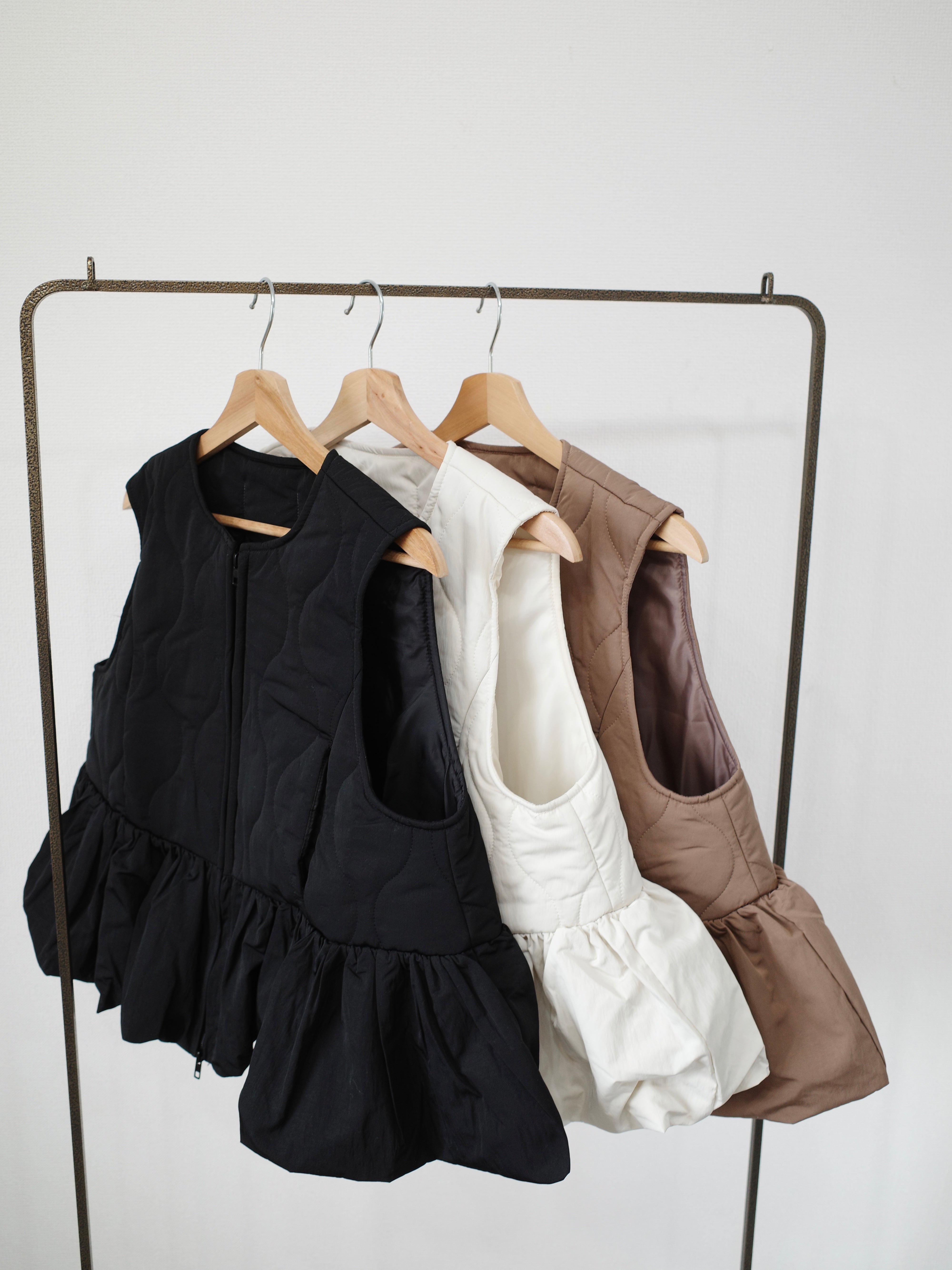 FRILL HEM QUILTING VEST