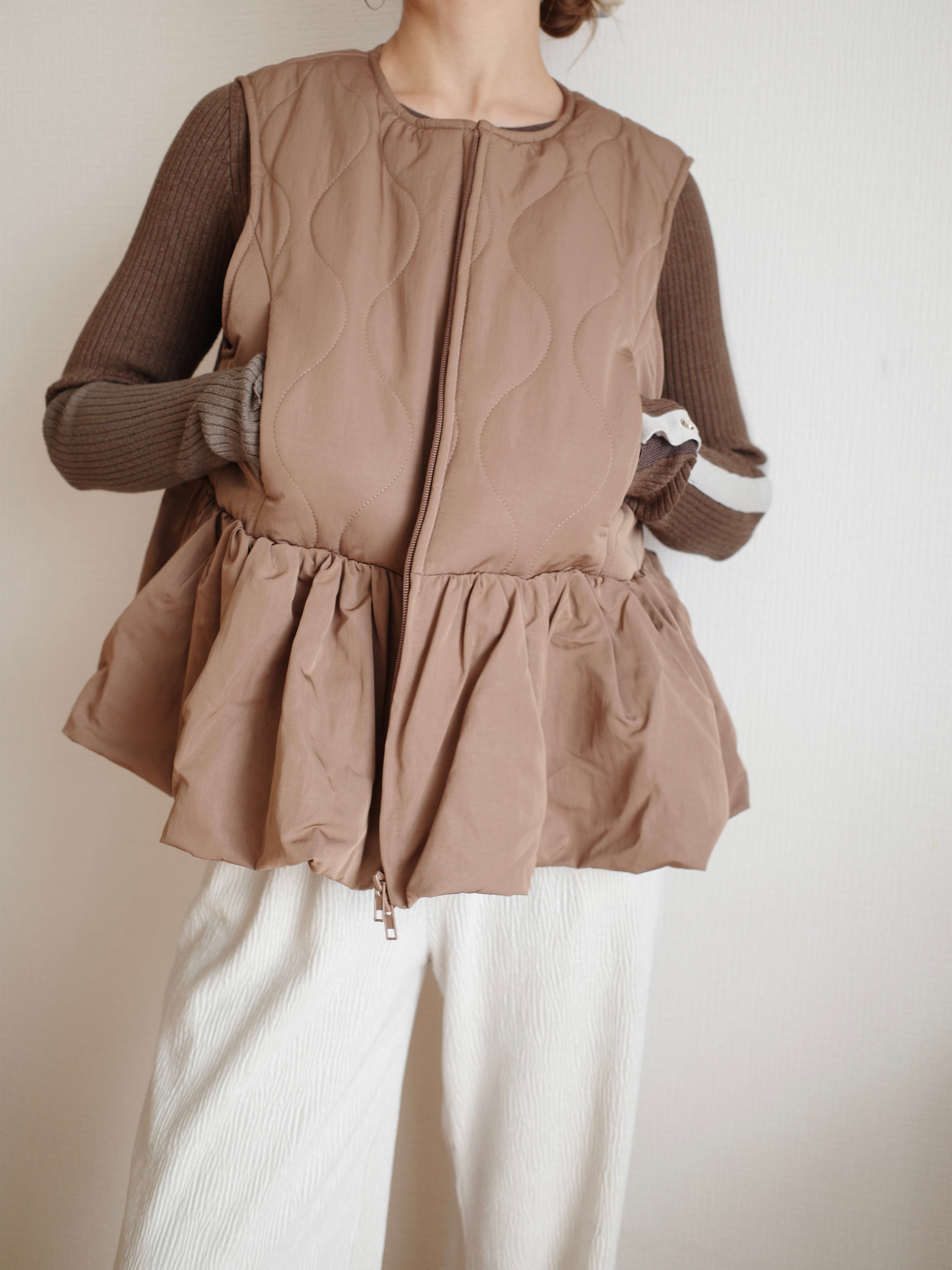 FRILL HEM QUILTING VEST