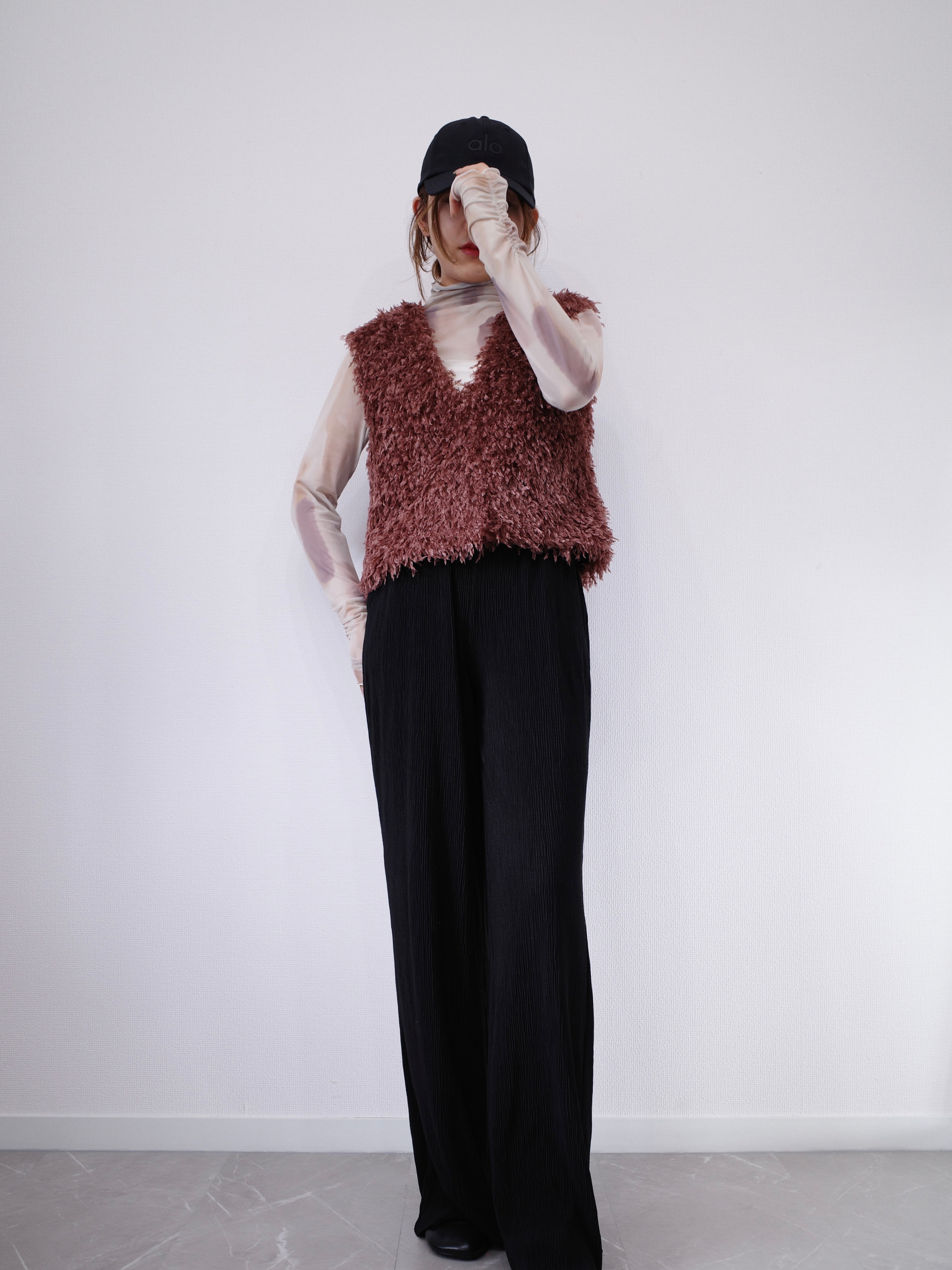LIGHT TEXTURE STRAIGHT PANTS