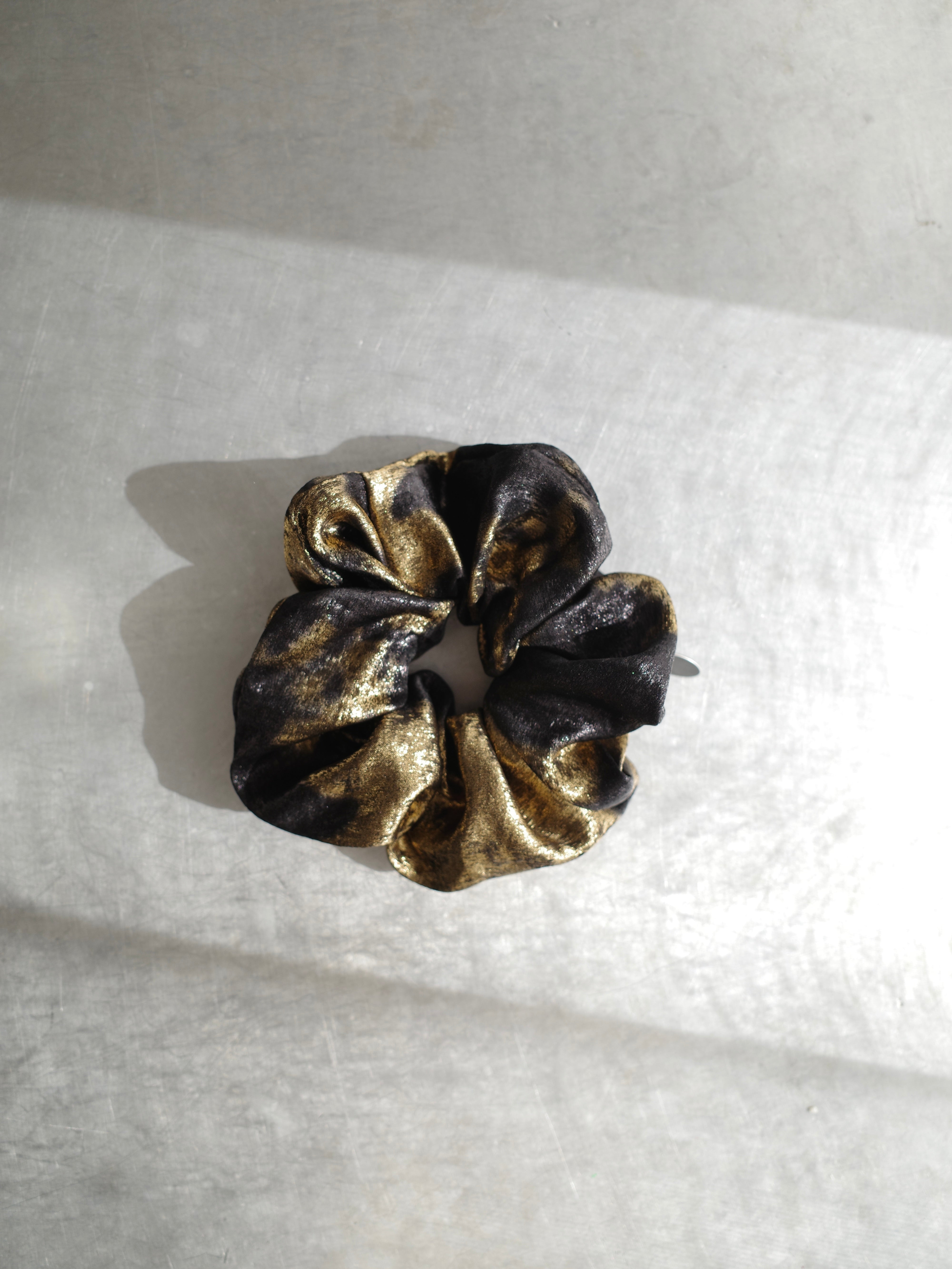 WINTER LIMITED MEDIUM SCRUNCHIE