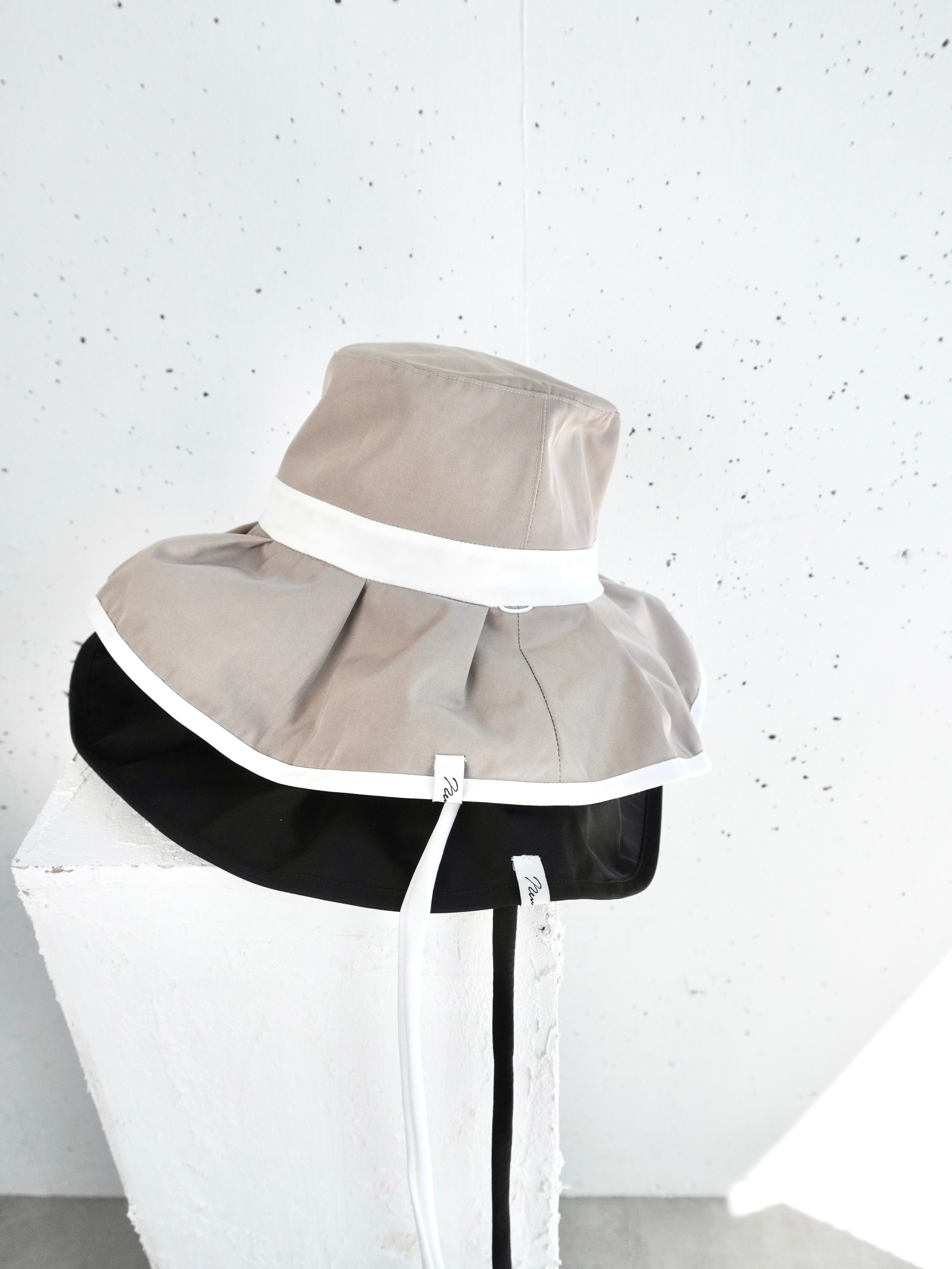 REVERSIBLE FRILL HAT