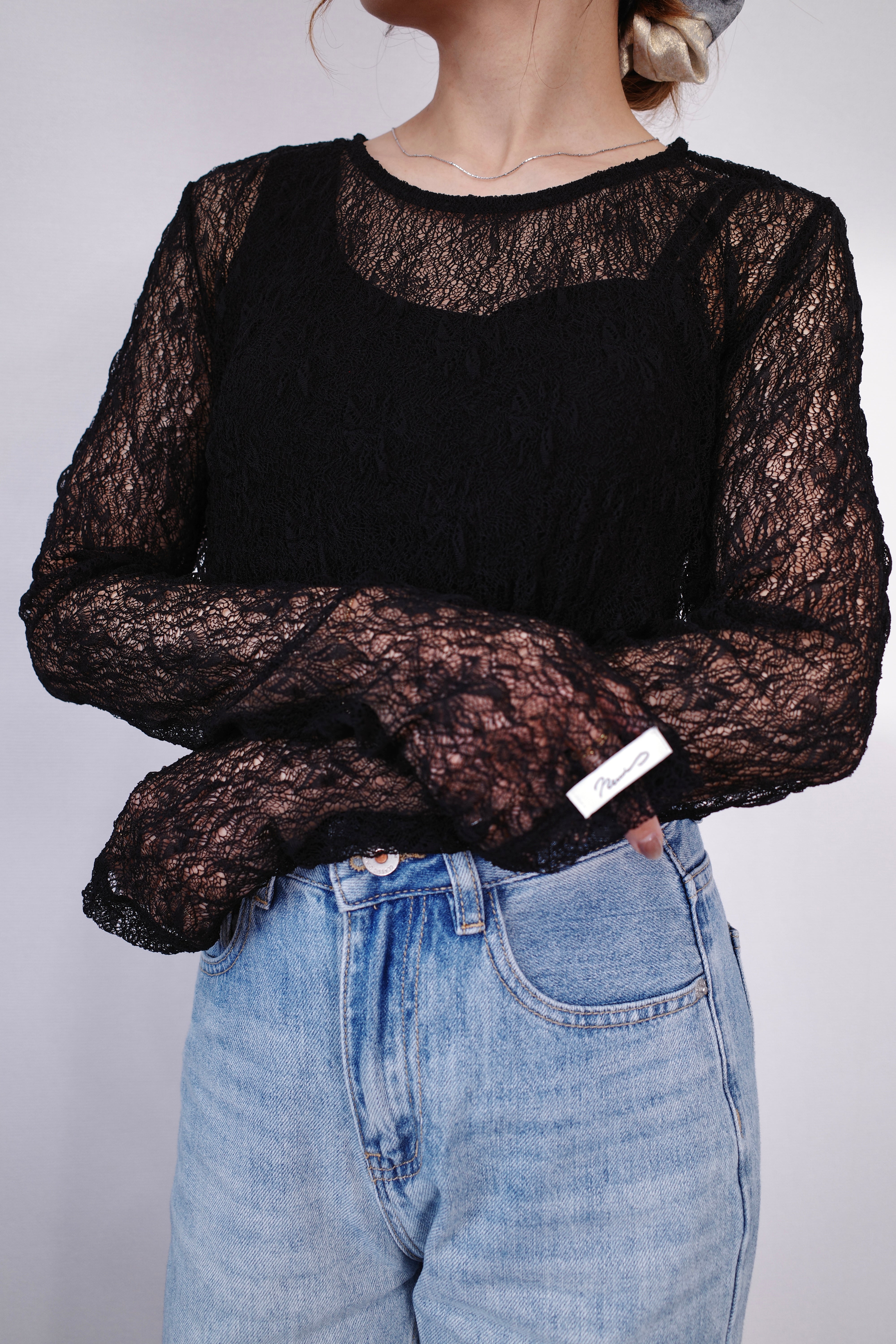 STRETCH LACE FIT TOP