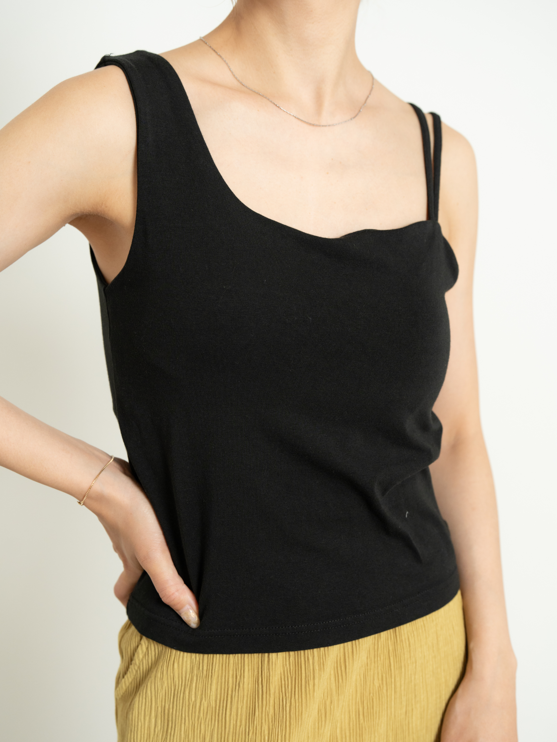 SOFT FIT ASYMMETRY BRA TOP