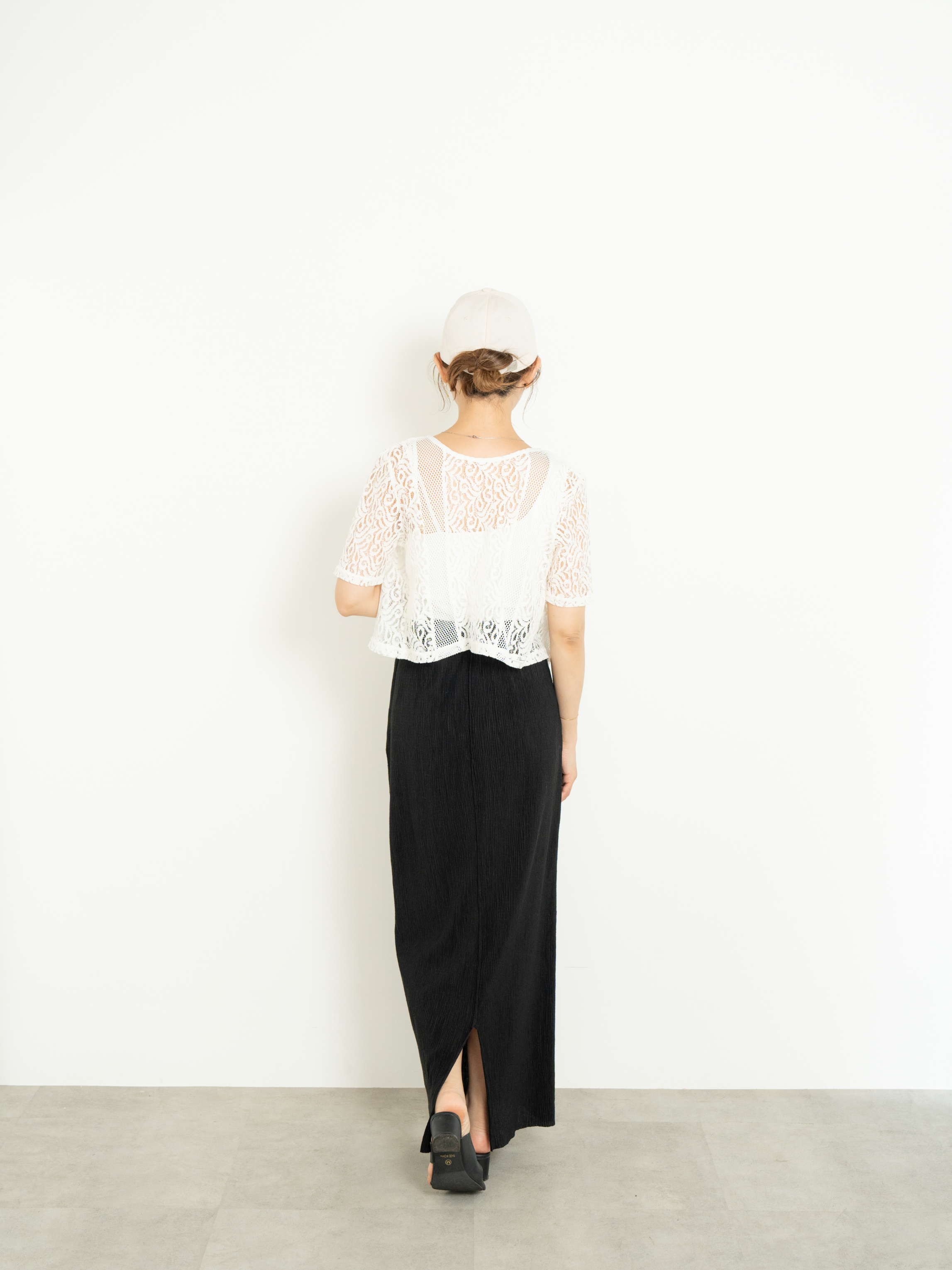 【3-SET】 SOFT FIT ASYMMETRY BRA TOP + 2WAY CLASSICAL LACE MESH TOP + LIGHT TEXTURE PENCIL SKIRT