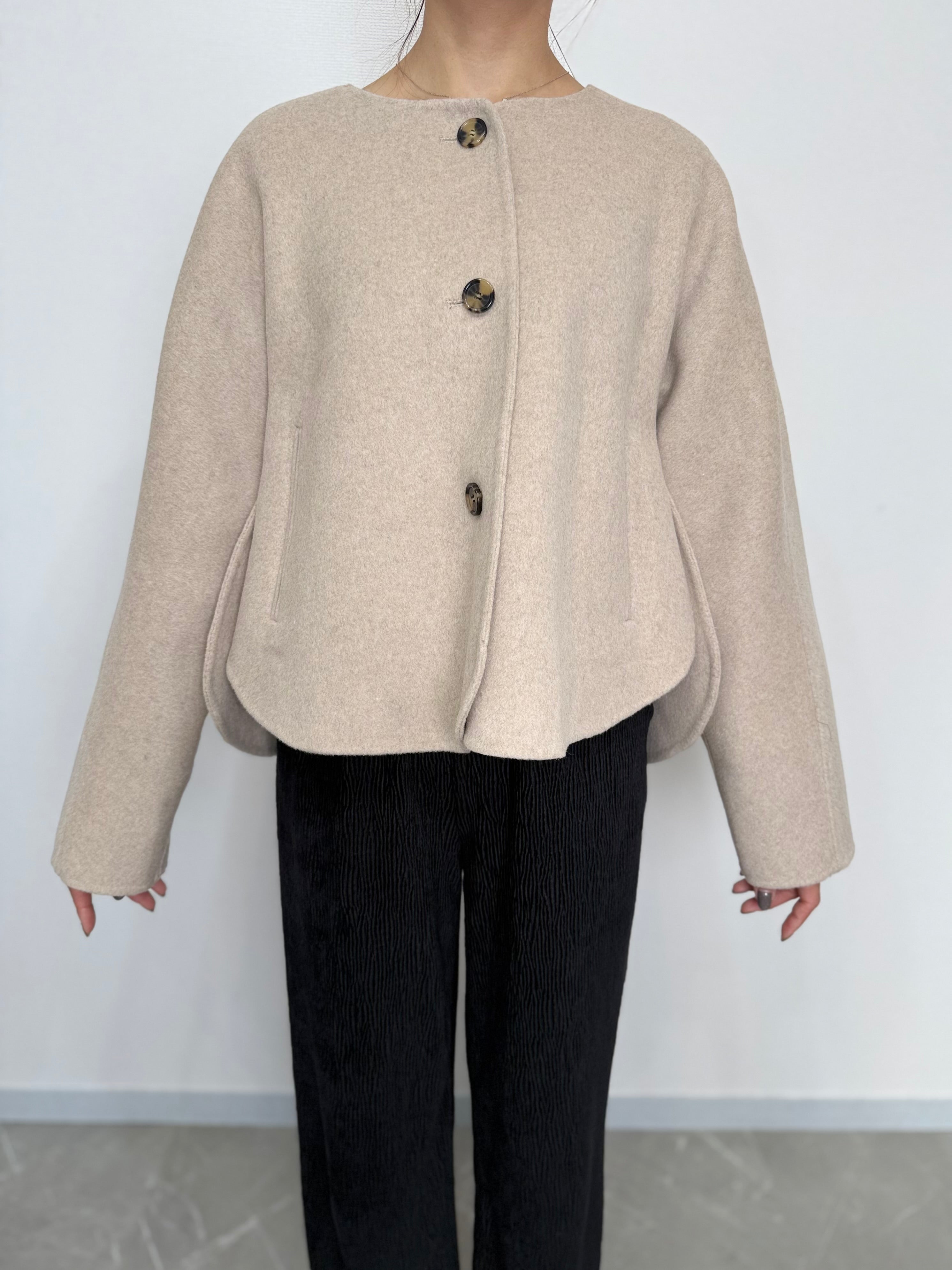 ROUND SHORT WOOL COAT