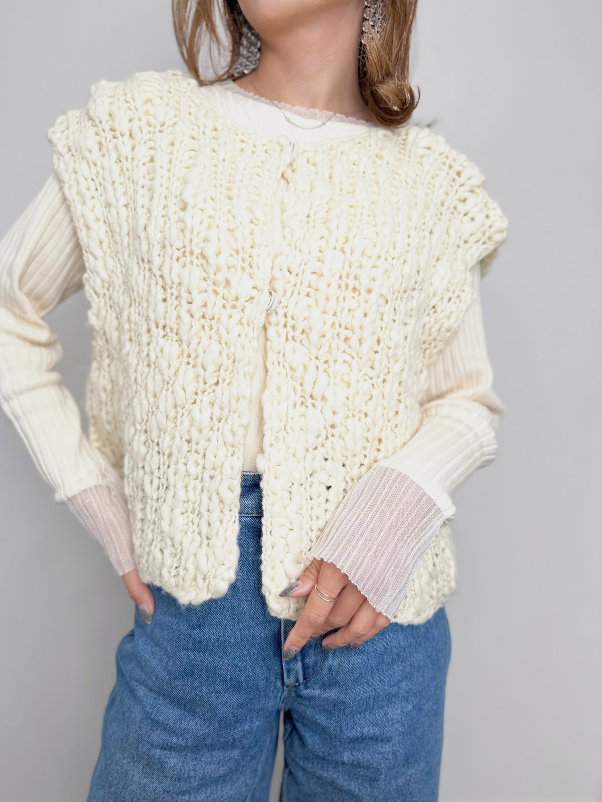 【10/23(金) 20:00〜 再販】HAND KNIT VEST