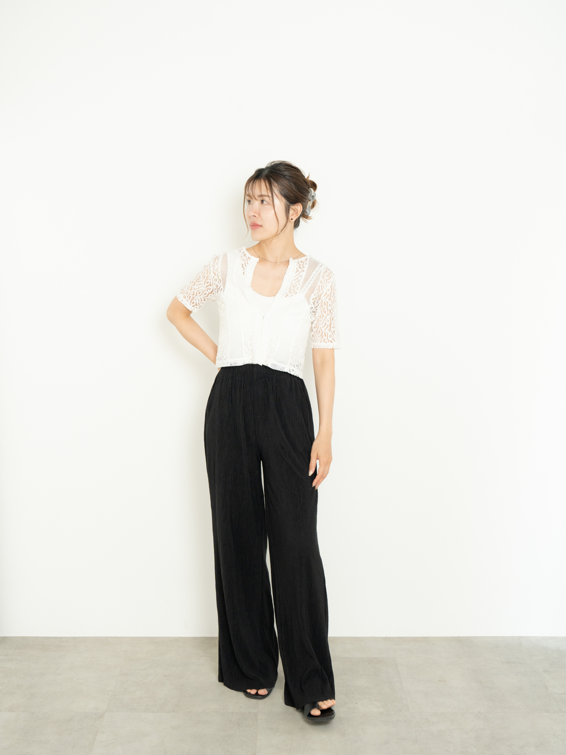 LIGHT TEXTURE STRAIGHT PANTS