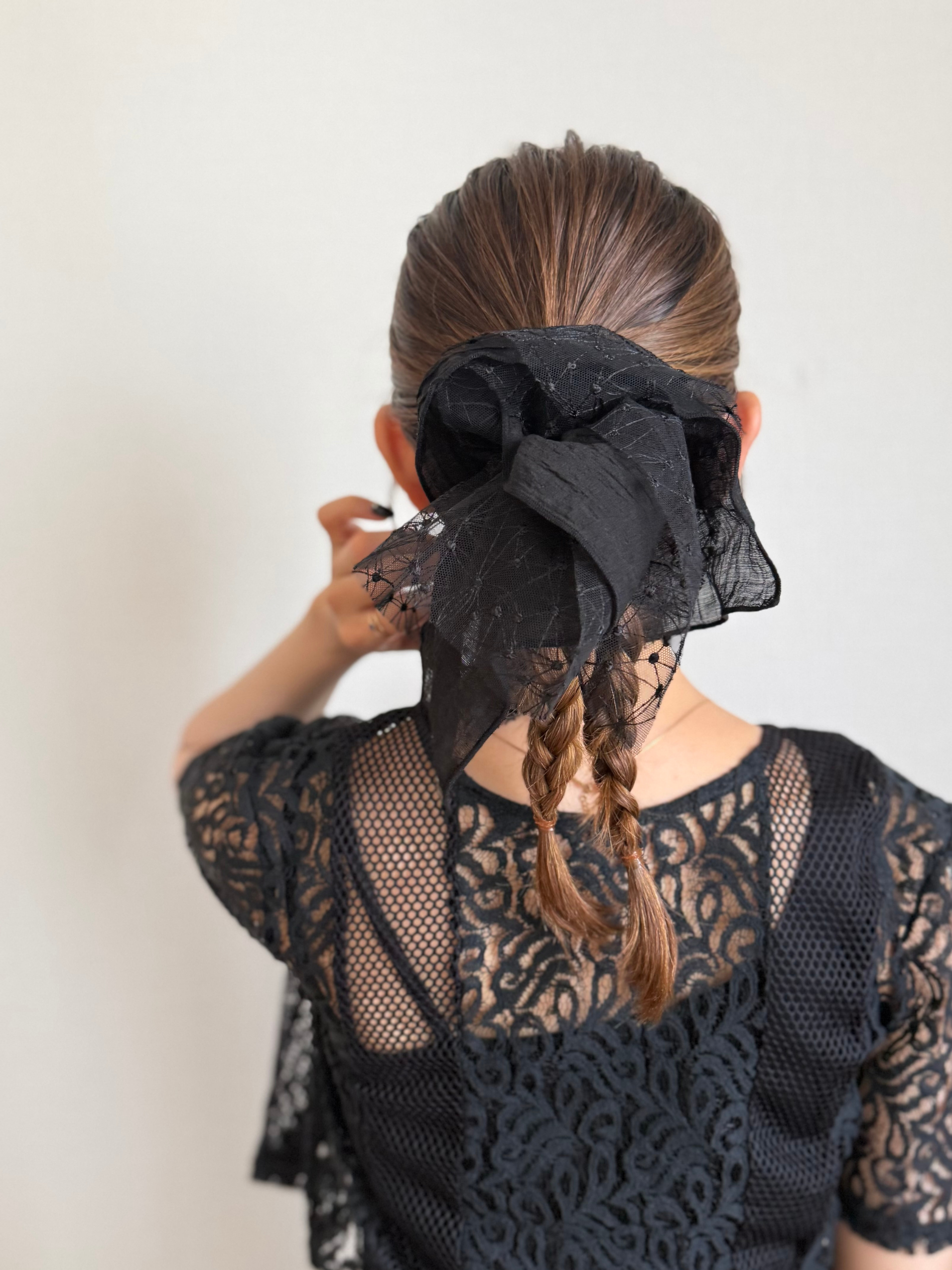 EMBROIDERY SQUARE SCRUNCHIE
