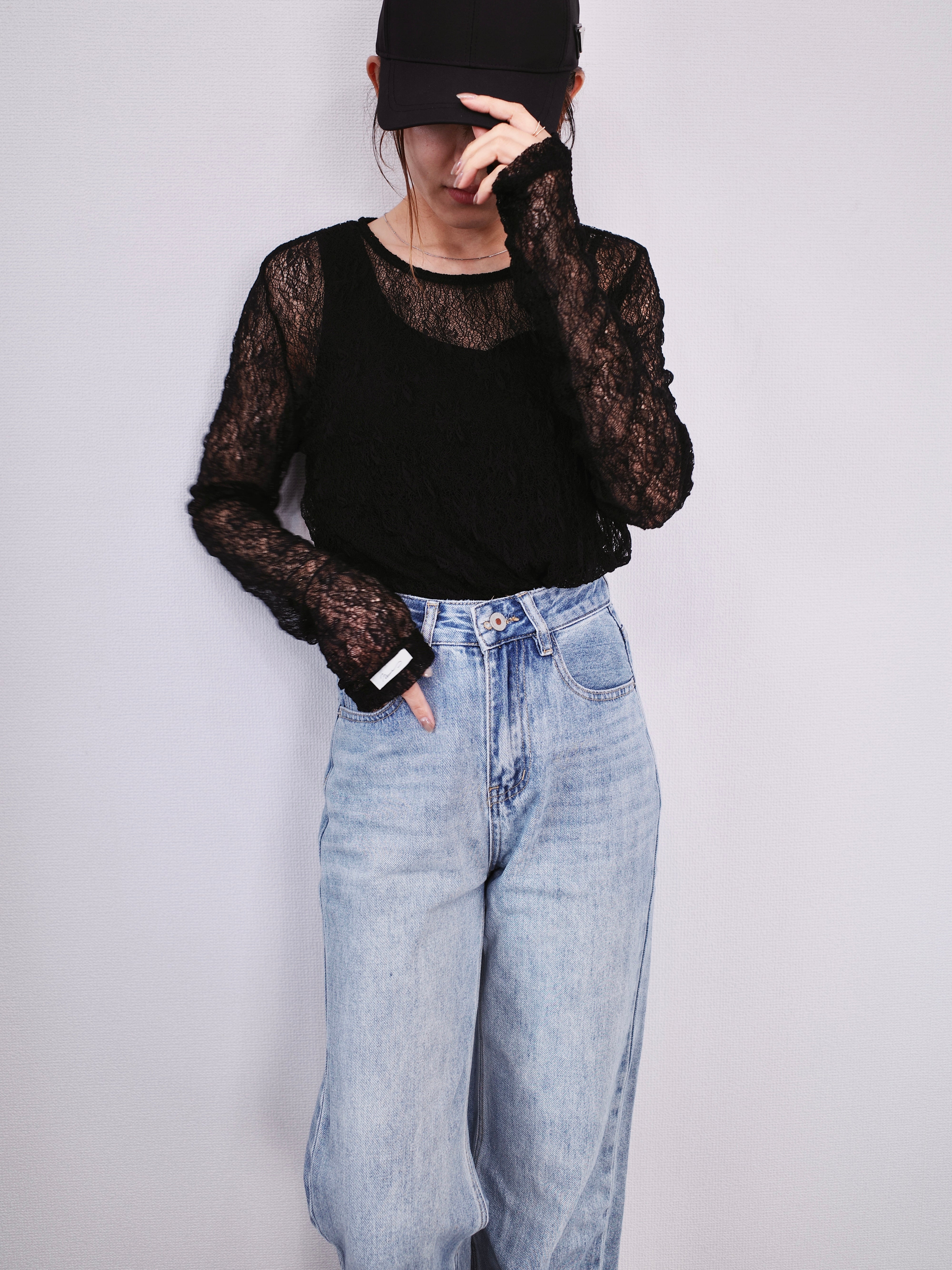STRETCH LACE FIT TOP