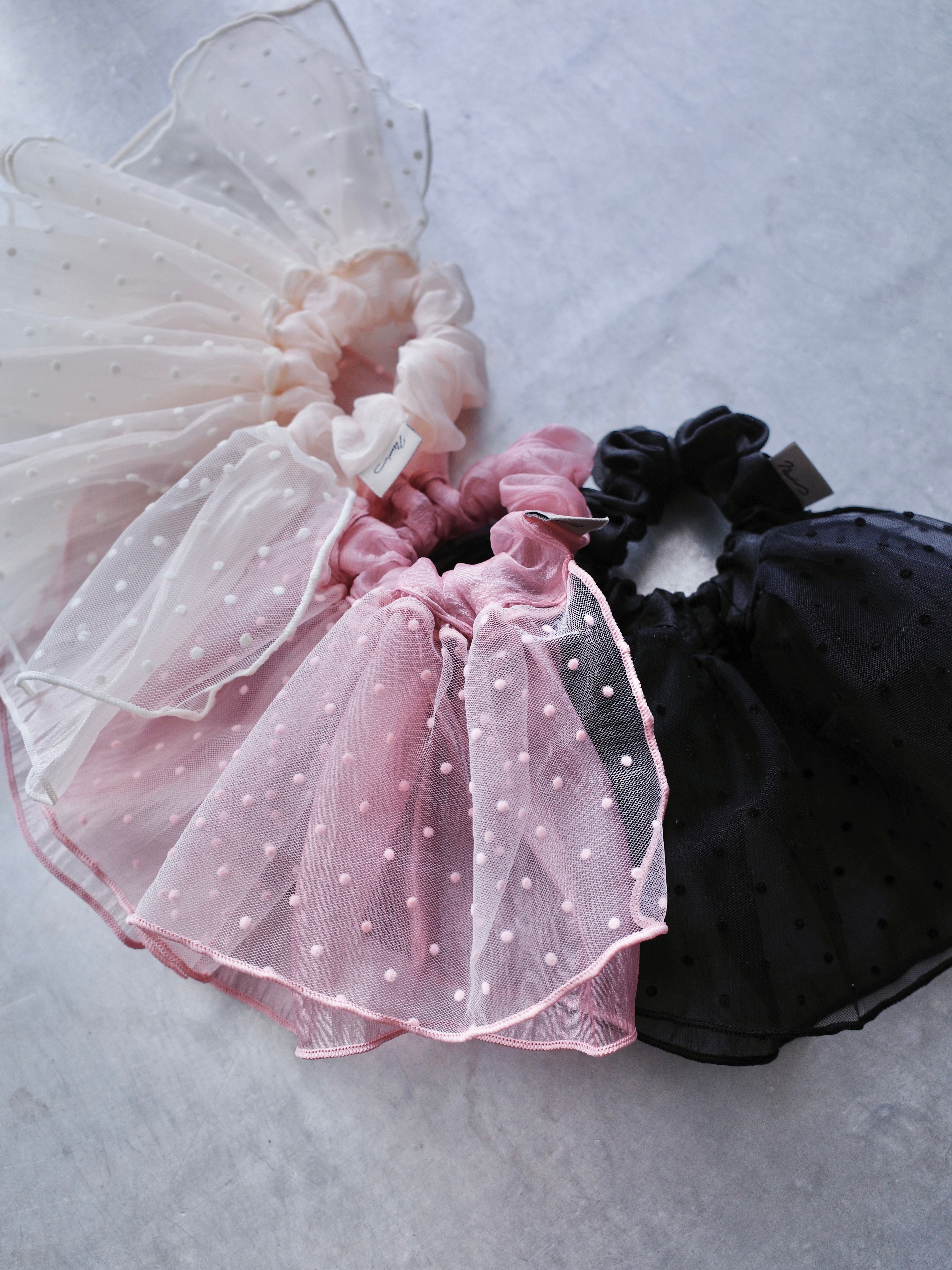 SHEER DOT SCRUNCHIE