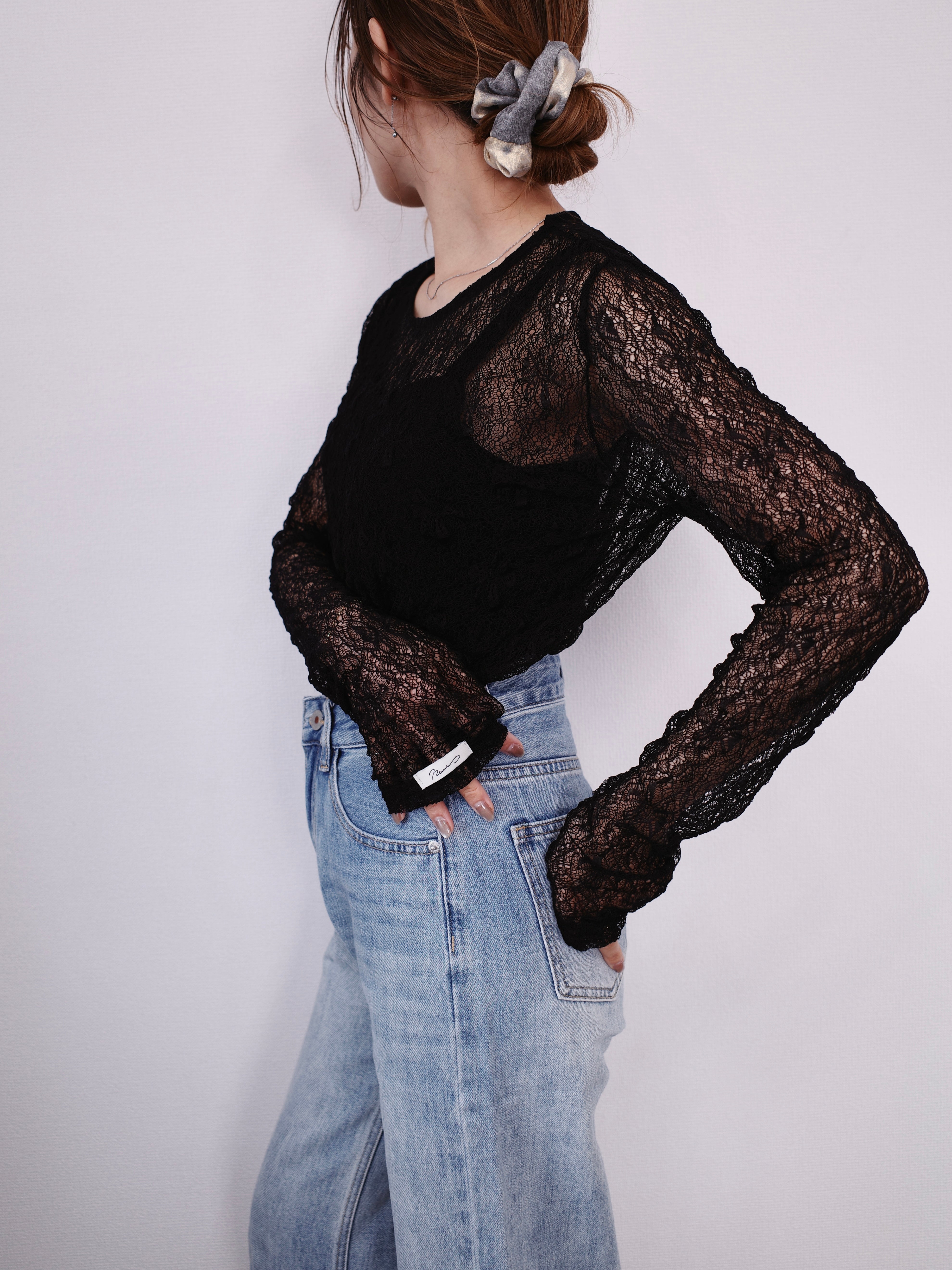 STRETCH LACE FIT TOP