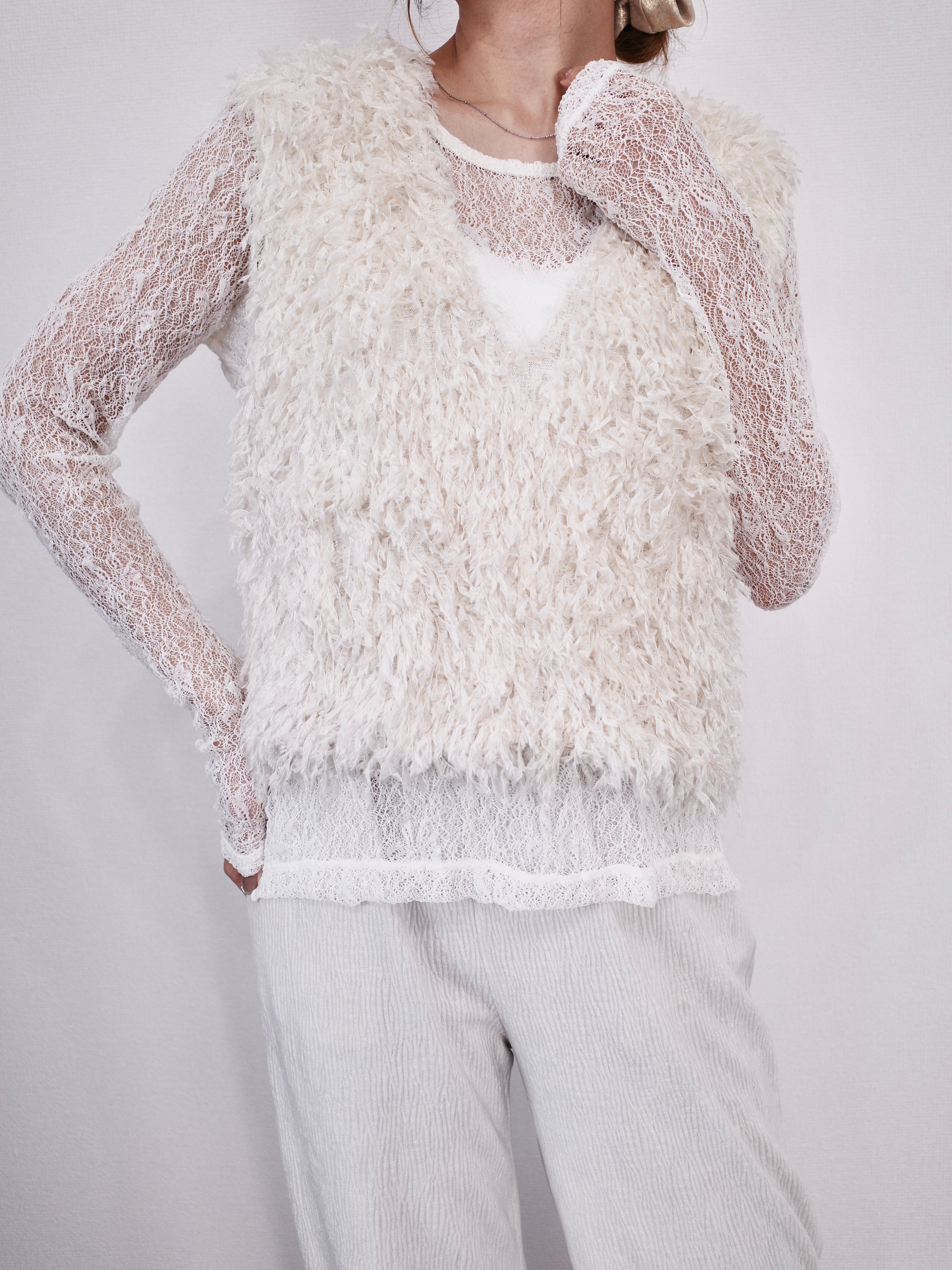 STRETCH LACE FIT TOP