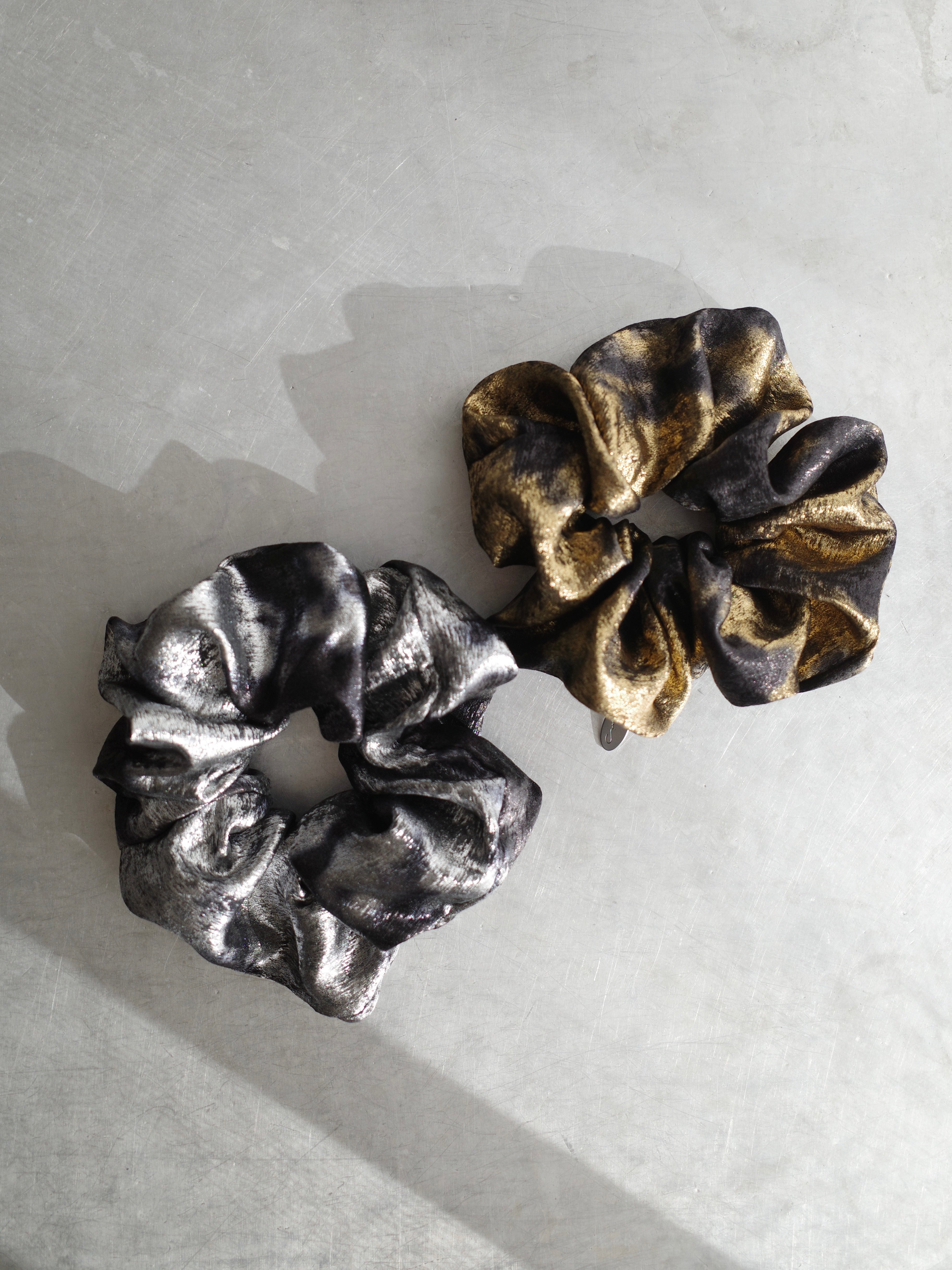WINTER LIMITED MEDIUM SCRUNCHIE