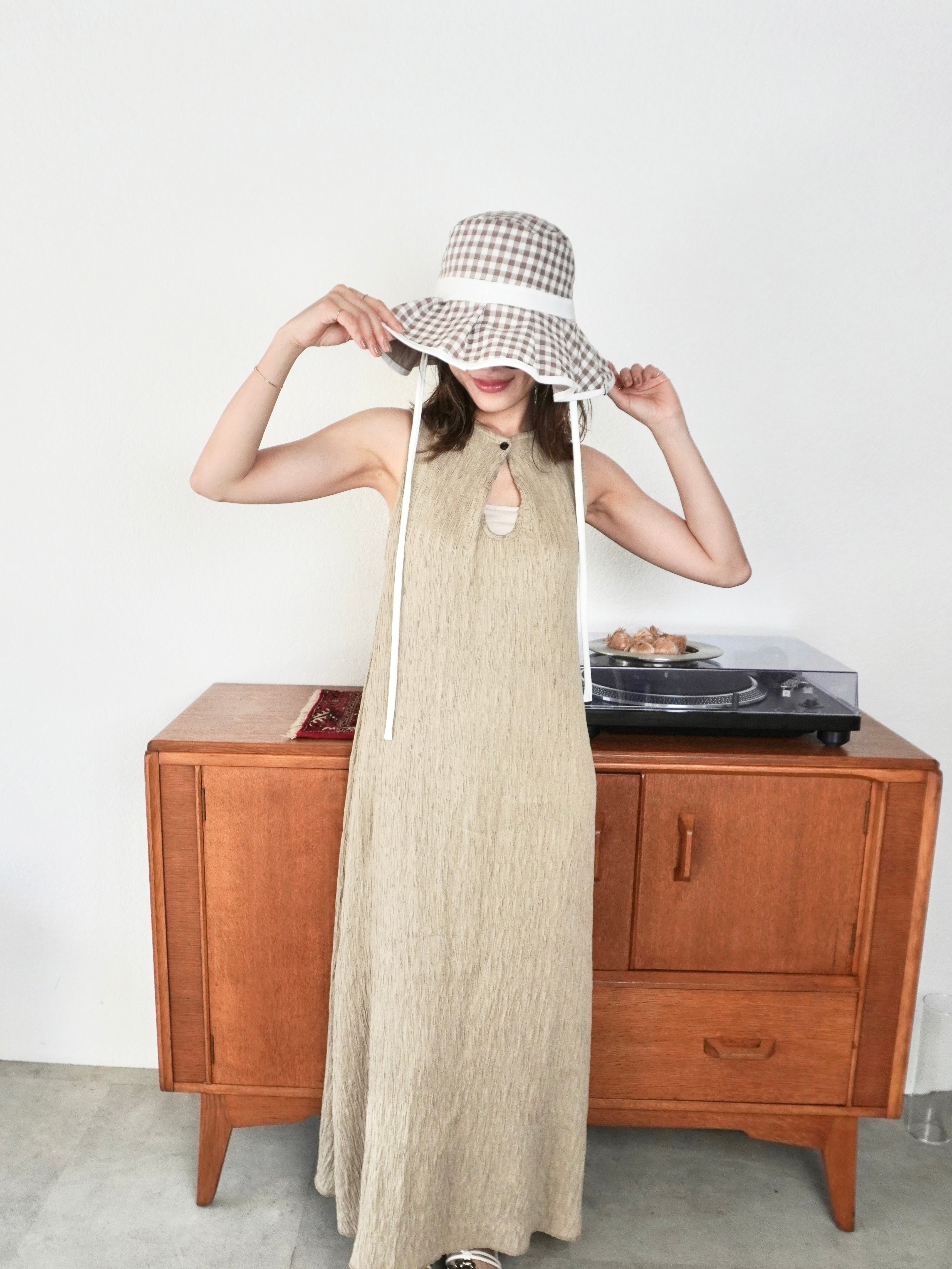 REVERSIBLE FRILL HAT