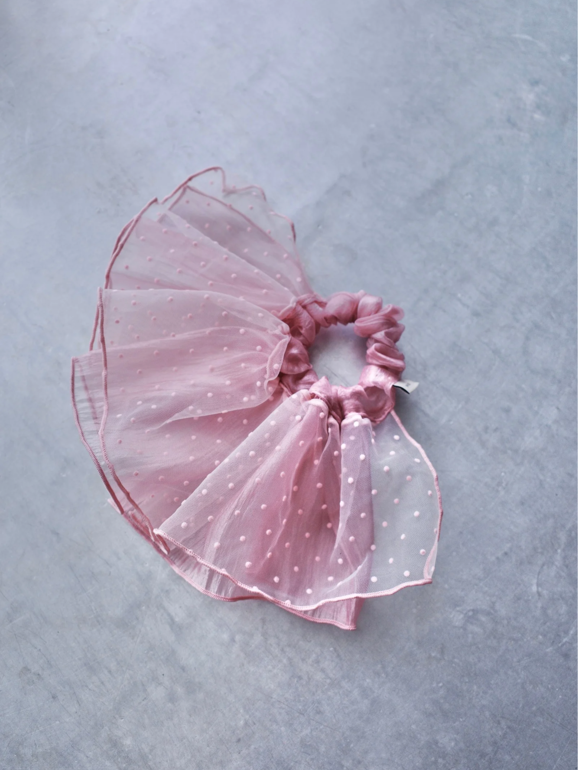 SHEER DOT SCRUNCHIE