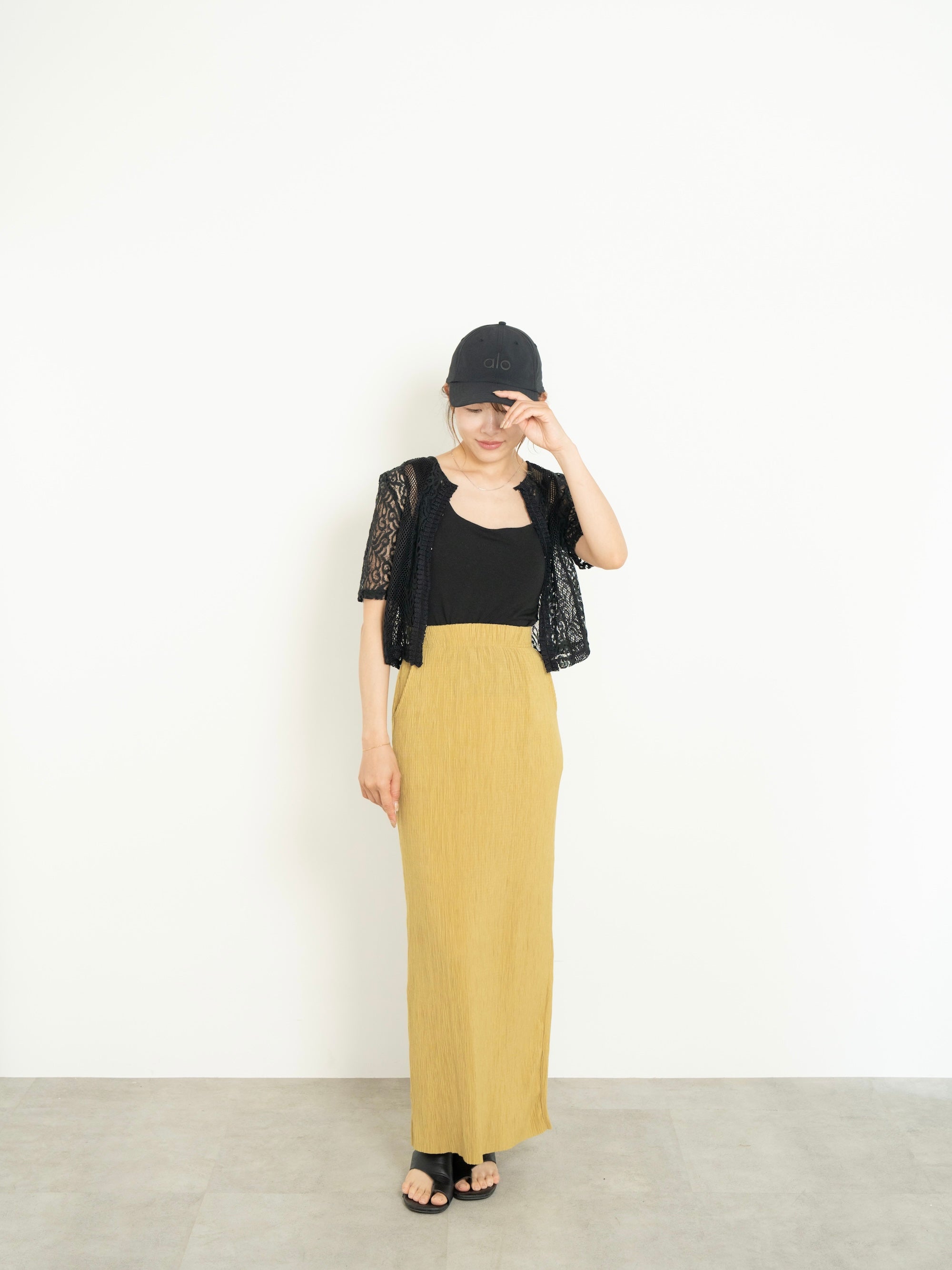 【3-SET】 SOFT FIT ASYMMETRY BRA TOP + 2WAY CLASSICAL LACE MESH TOP + LIGHT TEXTURE PENCIL SKIRT