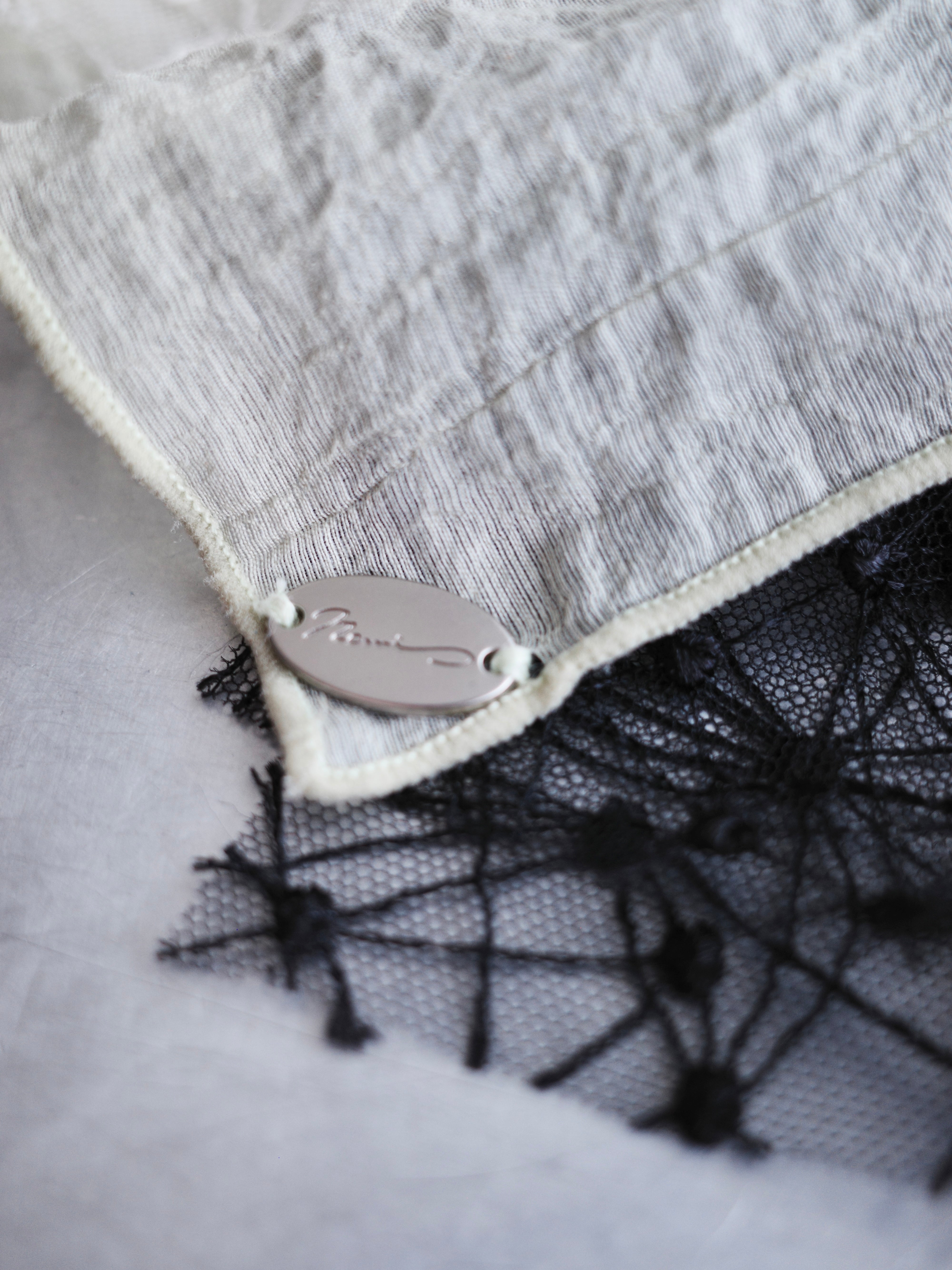 EMBROIDERY SQUARE SCRUNCHIE