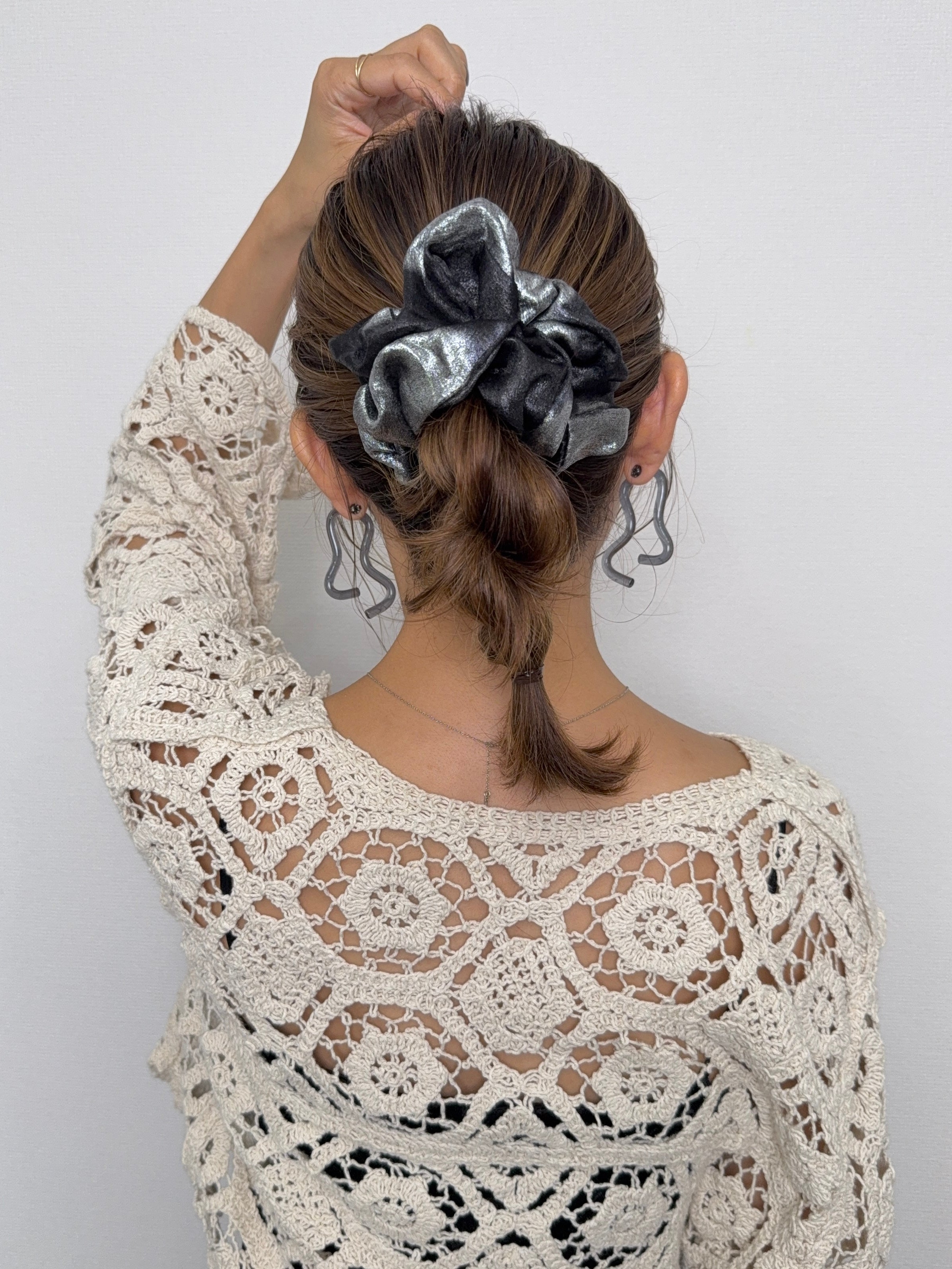 WINTER LIMITED MEDIUM SCRUNCHIE