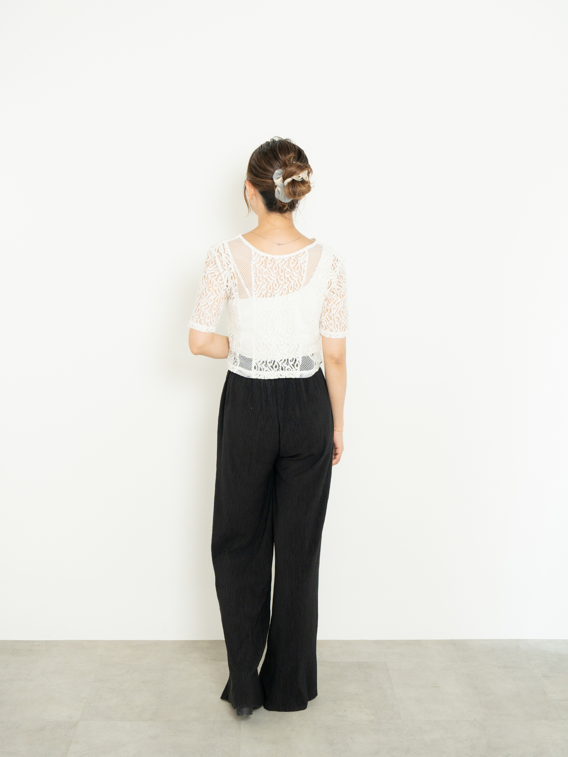 LIGHT TEXTURE STRAIGHT PANTS