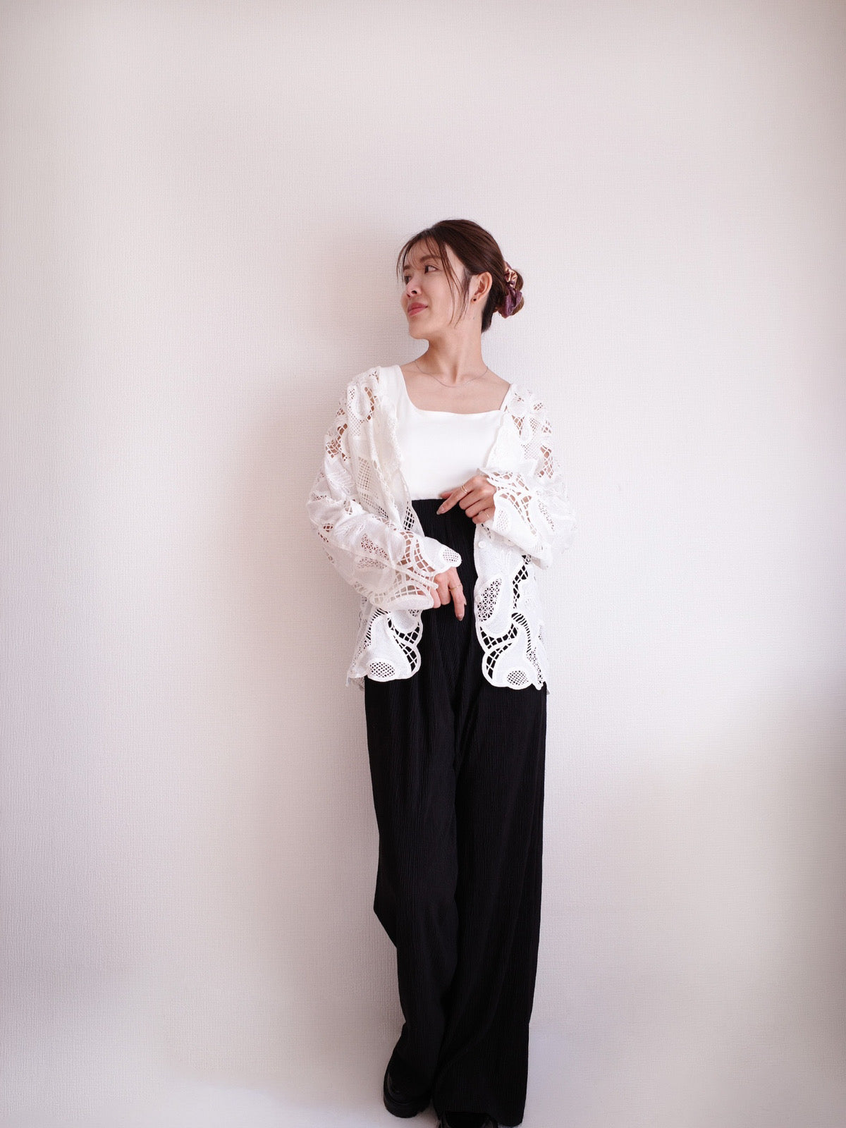 【SET】LIGHT TEXTURE STRAIGHT PANTS + BLOOM LACE JACKET