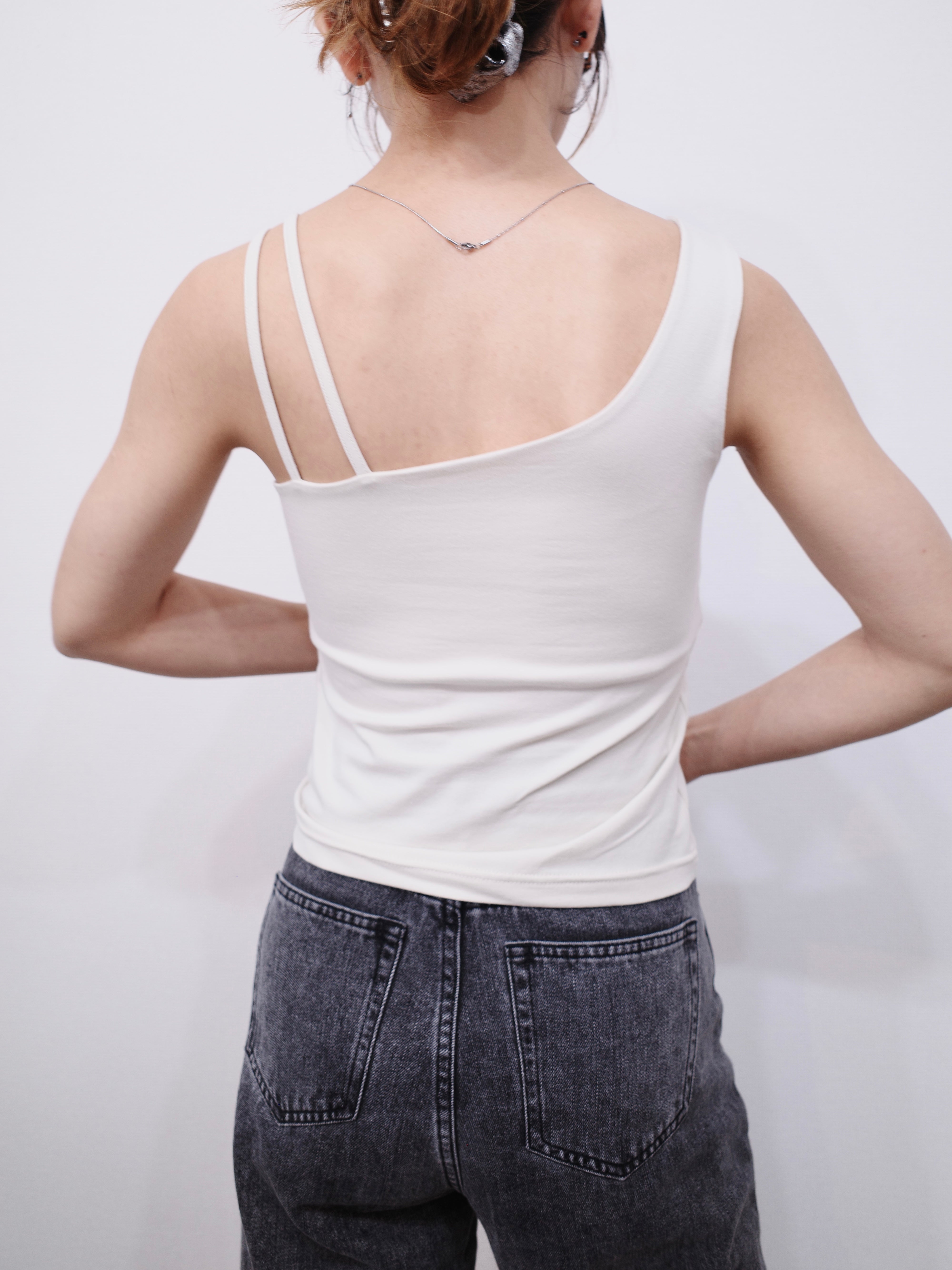 SOFT FIT ASYMMETRY BRA TOP