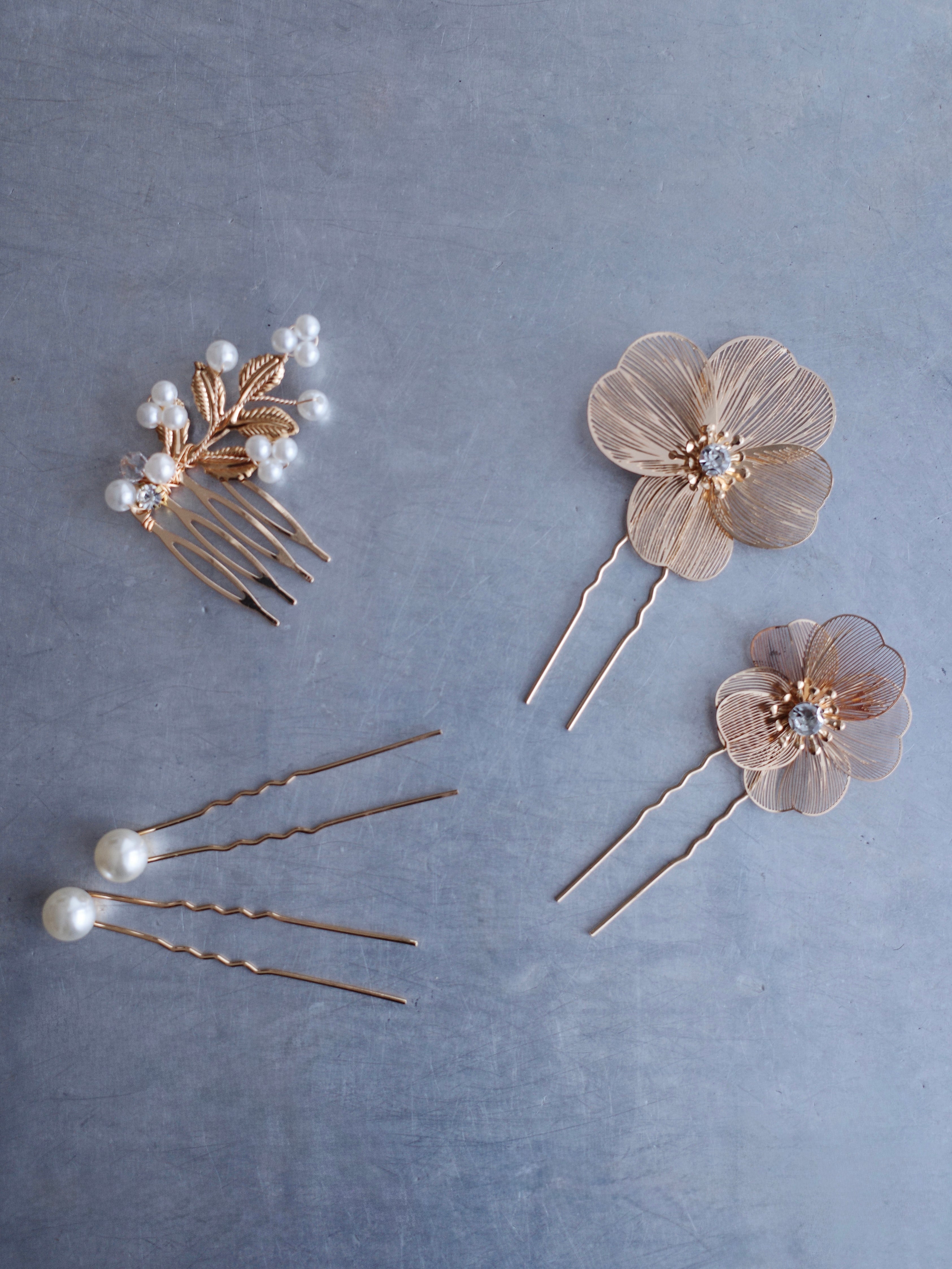 FLORAL HAIR PIN SET