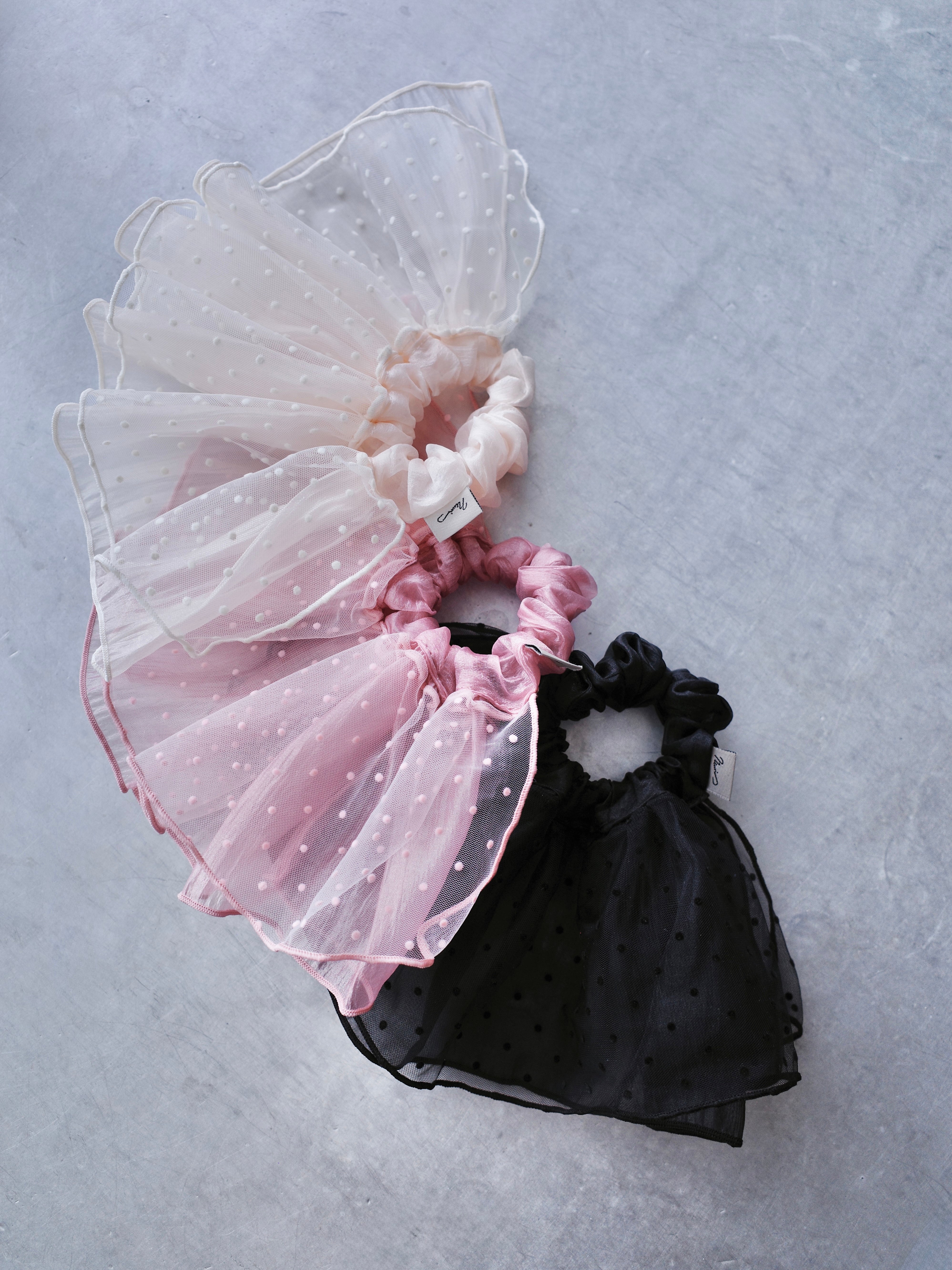 SHEER DOT SCRUNCHIE