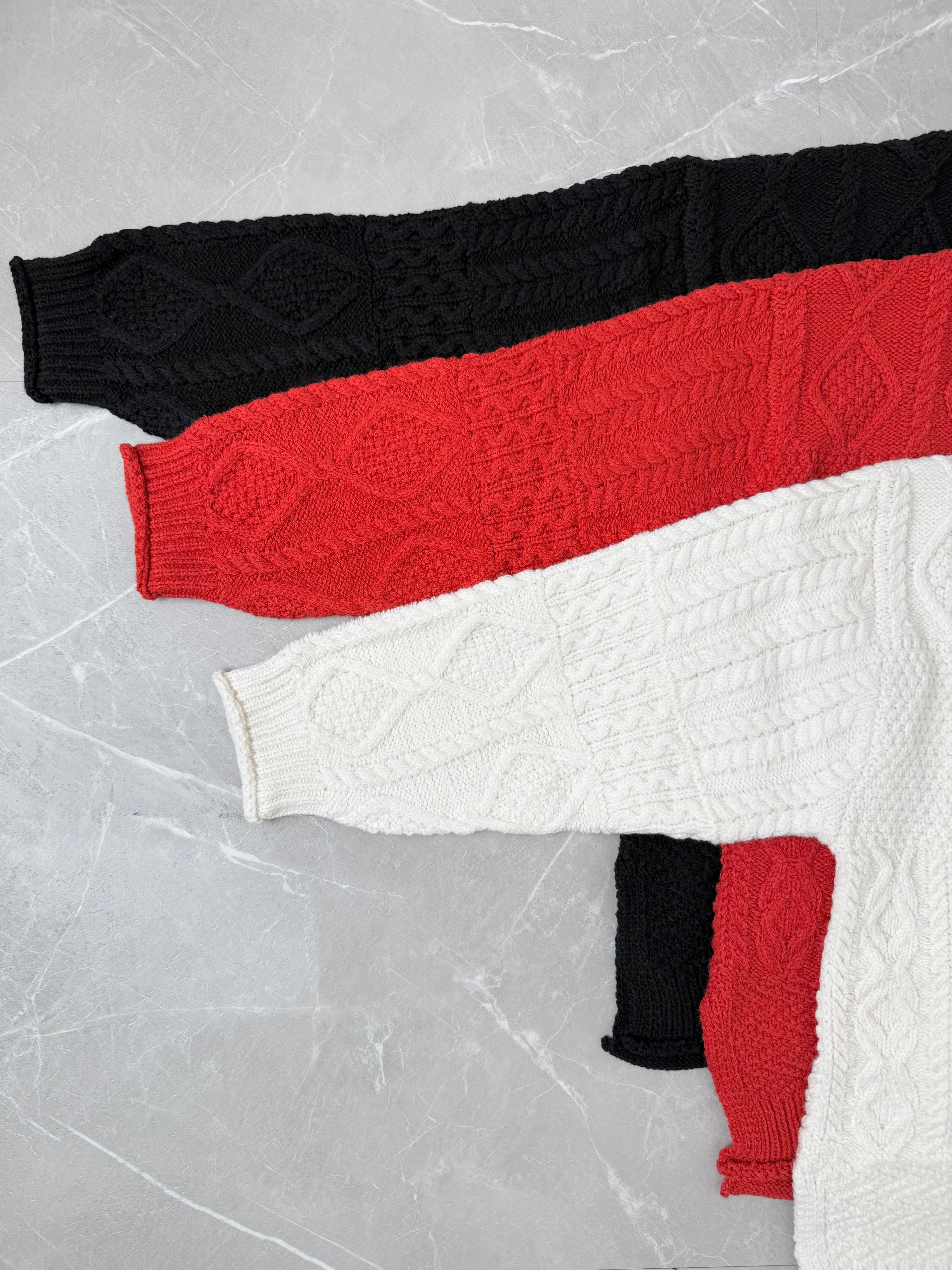 CABLE V NECK OVER KNIT