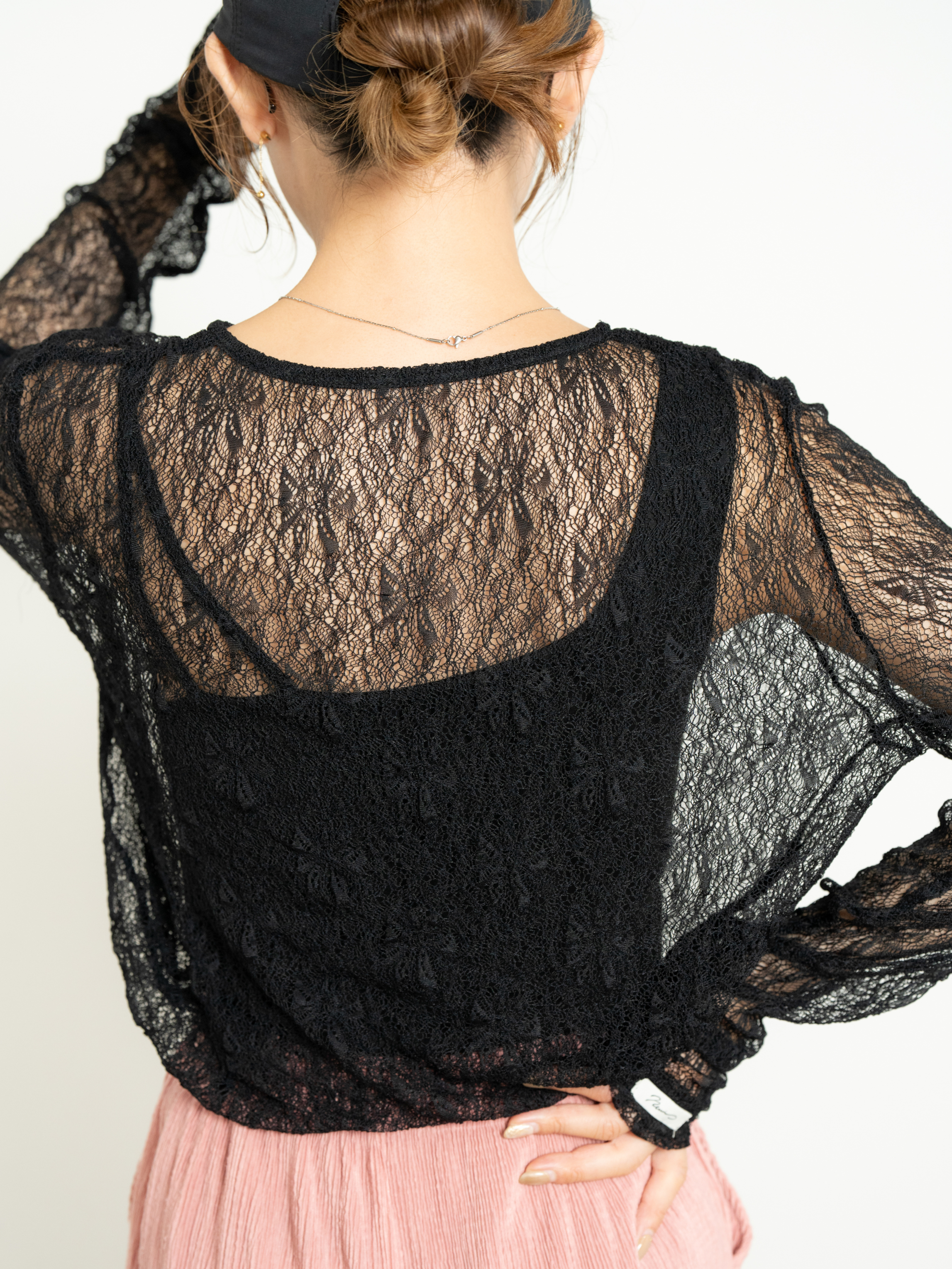 STRETCH LACE FIT TOP