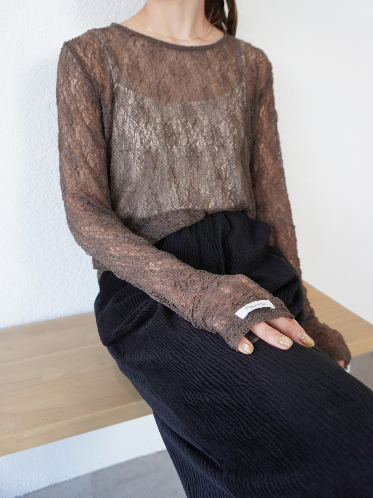 STRETCH LACE FIT TOP