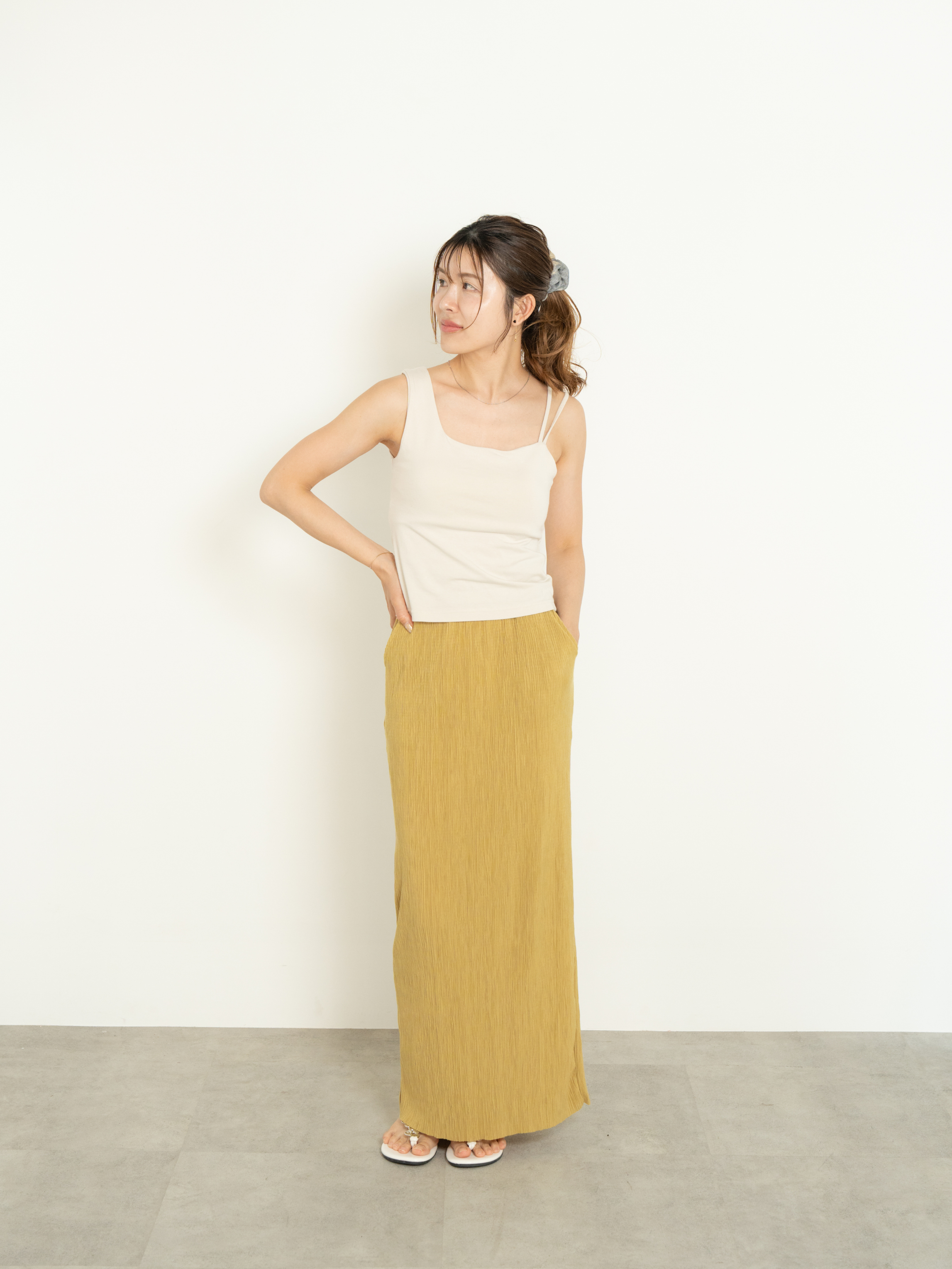 LIGHT TEXTURE PENCIL SKIRT