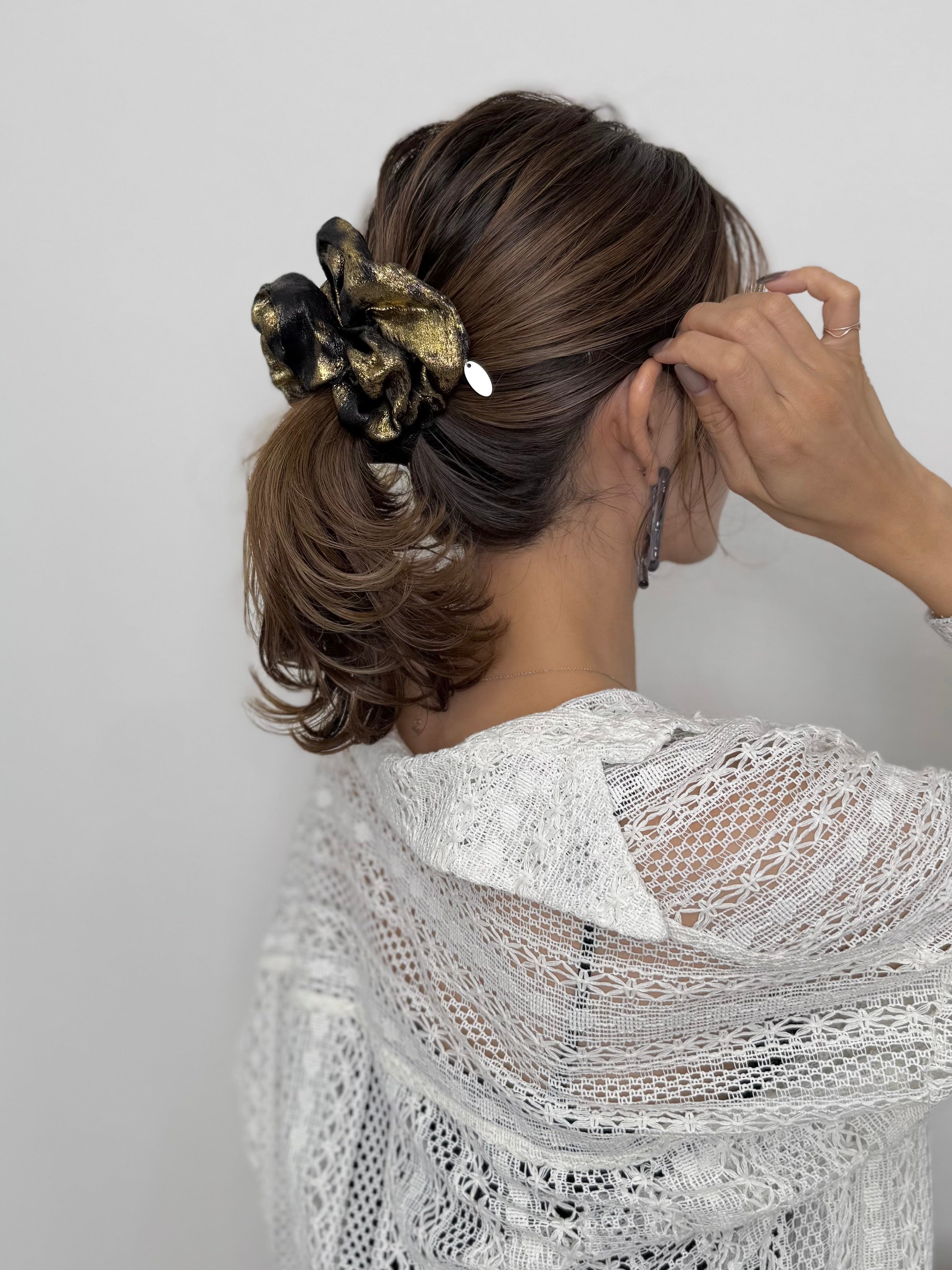 WINTER LIMITED MEDIUM SCRUNCHIE