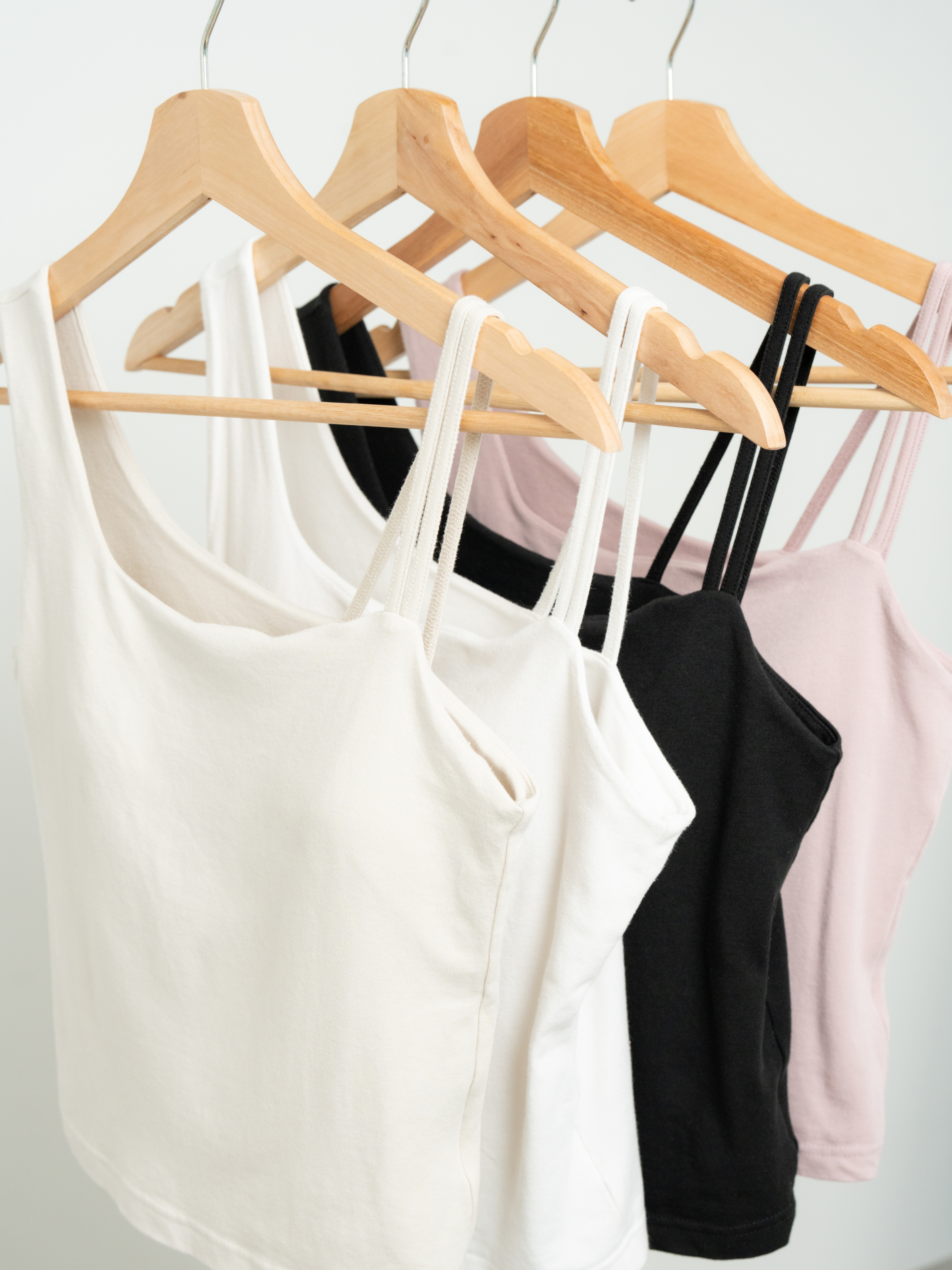 【3-SET】 SOFT FIT ASYMMETRY BRA TOP + DRAWSTRING BLOUSE + LIGHT TEXTURE STRAIGHT PANTS
