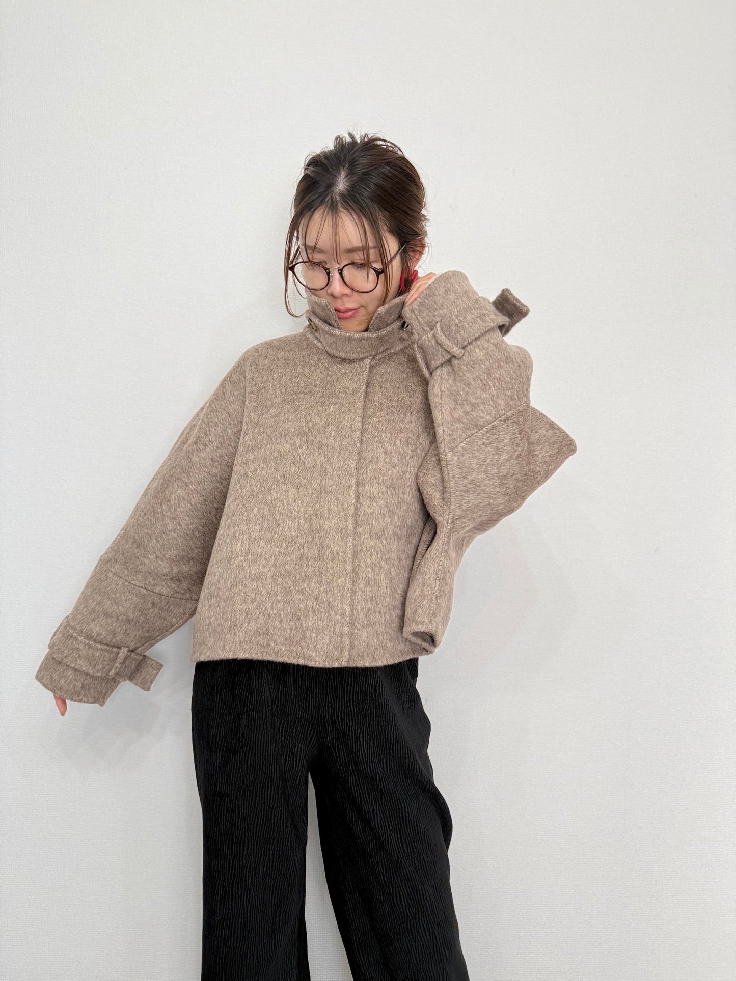 TAILORED WOOL SHORT COAT