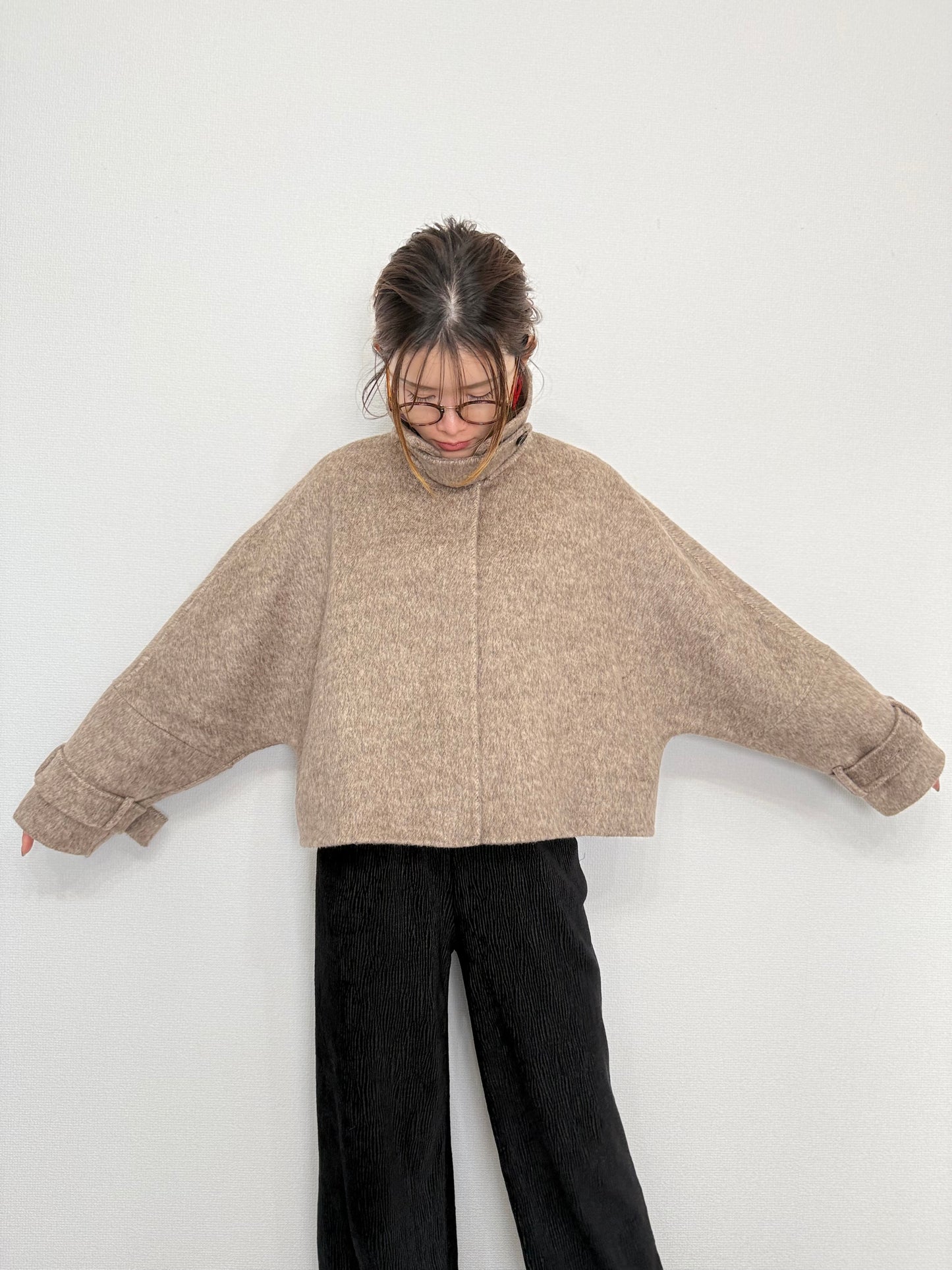 TAILORED WOOL SHORT COAT