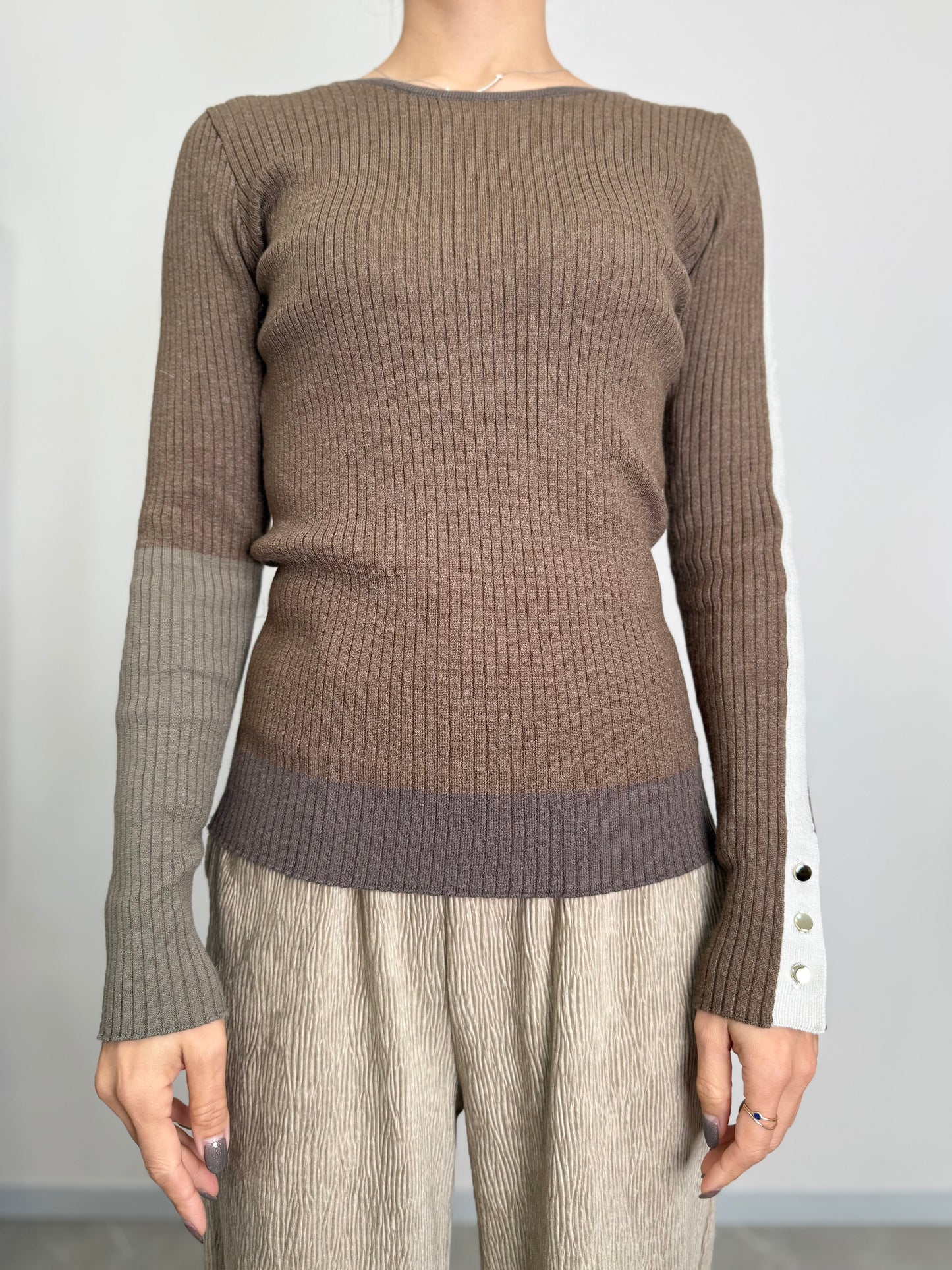 EN LINE ASYMMETRY RIB KNIT