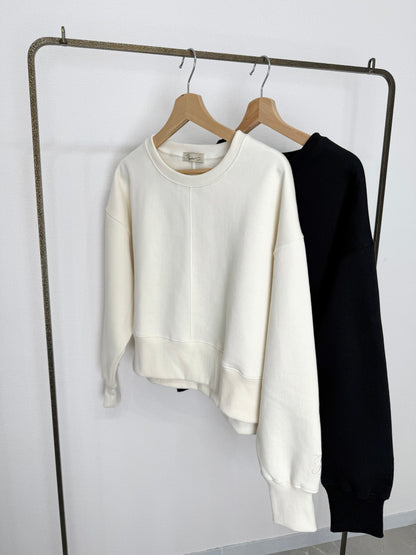 NEWI SILKY CURVE SWEAT