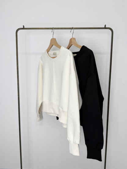 NEWI SILKY CURVE SWEAT