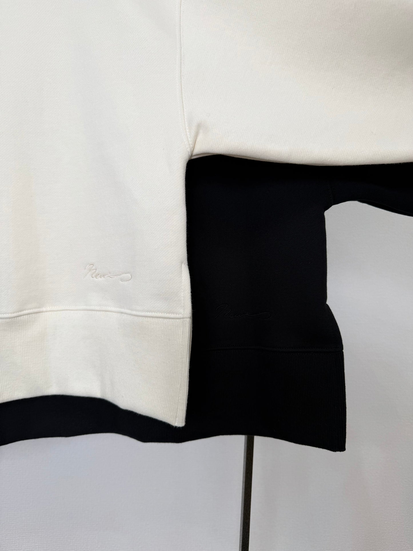 NEWI SILKY CURVE SWEAT