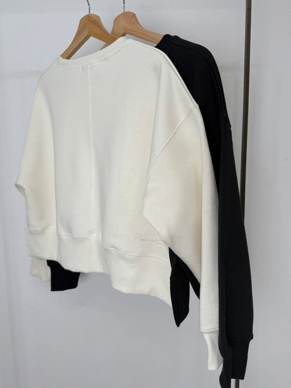 NEWI SILKY CURVE SWEAT